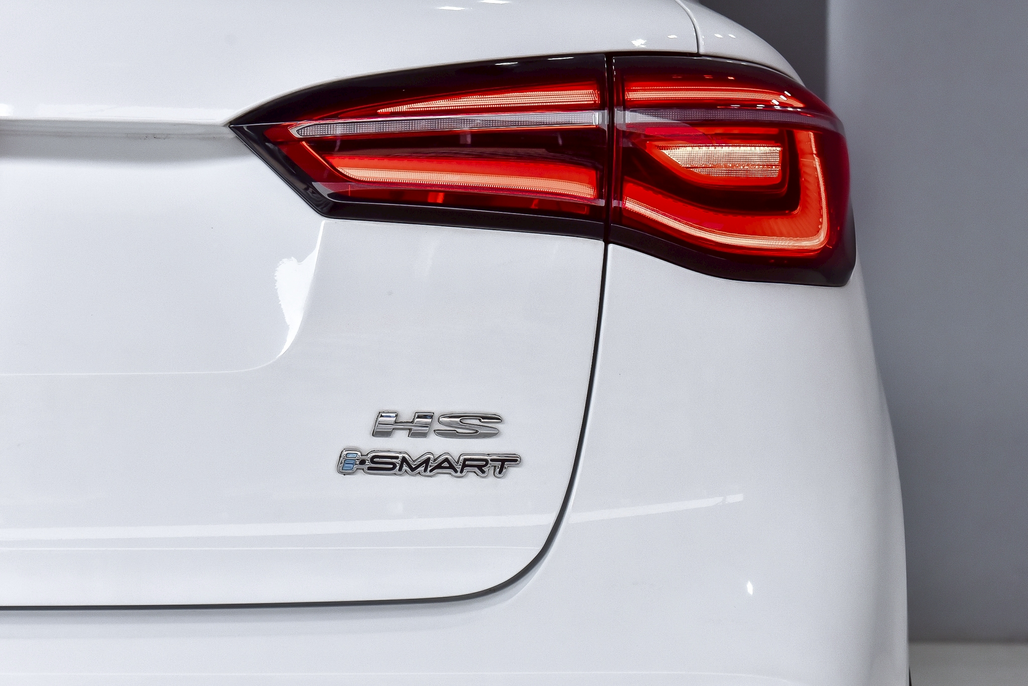 MG HS 1.5 X Sunroof SUV AT 2021