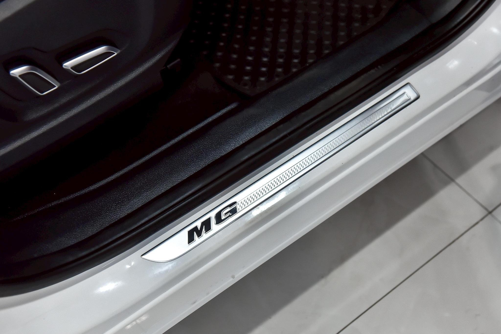 MG HS 1.5 X Sunroof SUV AT 2021