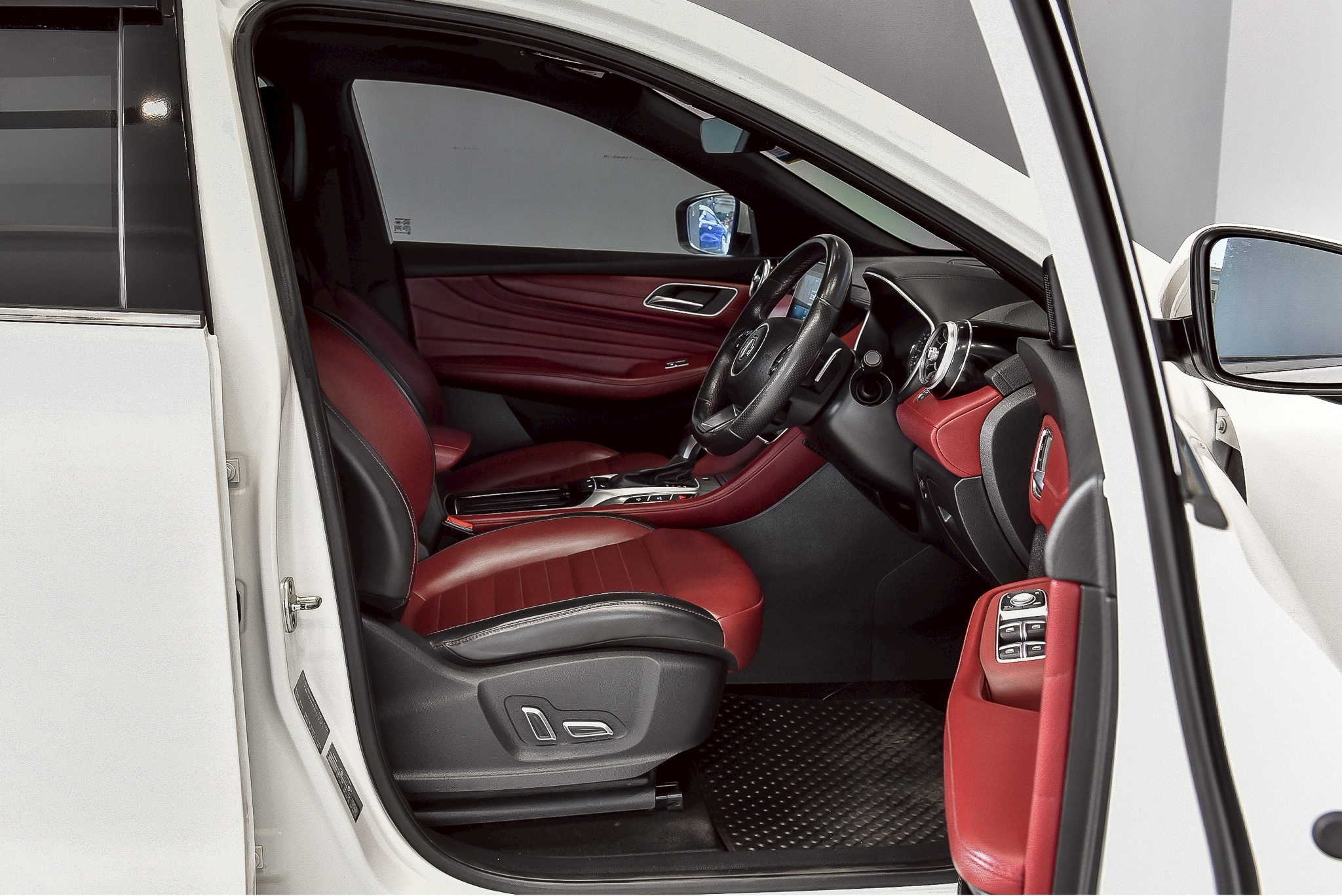 MG HS 1.5 X Sunroof SUV AT 2021