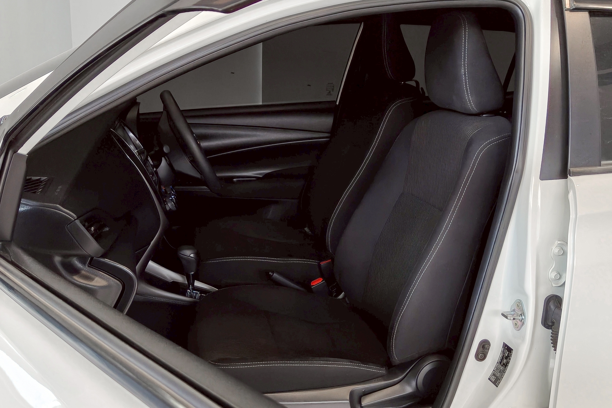 Toyota Yaris 1.2 Sport Hatchback AT 2024