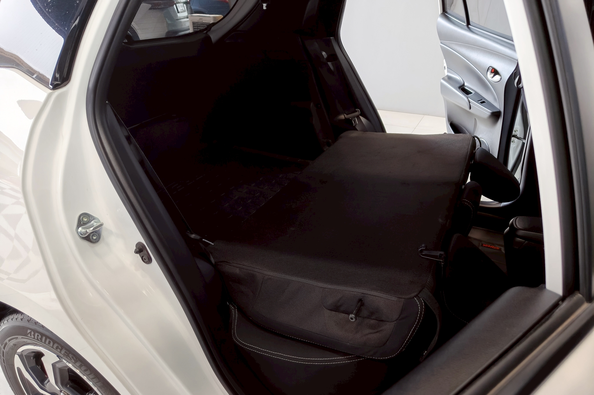 Toyota Yaris 1.2 Sport Hatchback AT 2024
