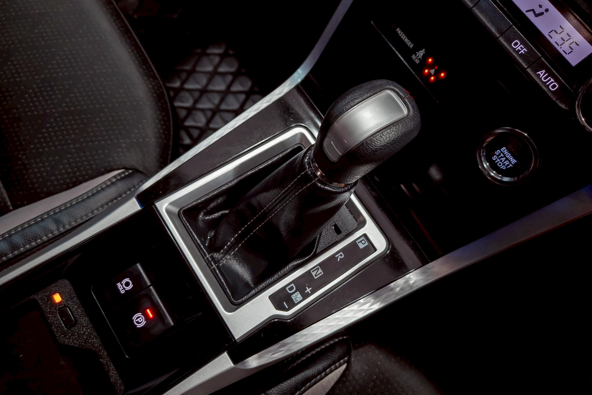 Toyota Veloz 1.5 Premium SUV AT 2023