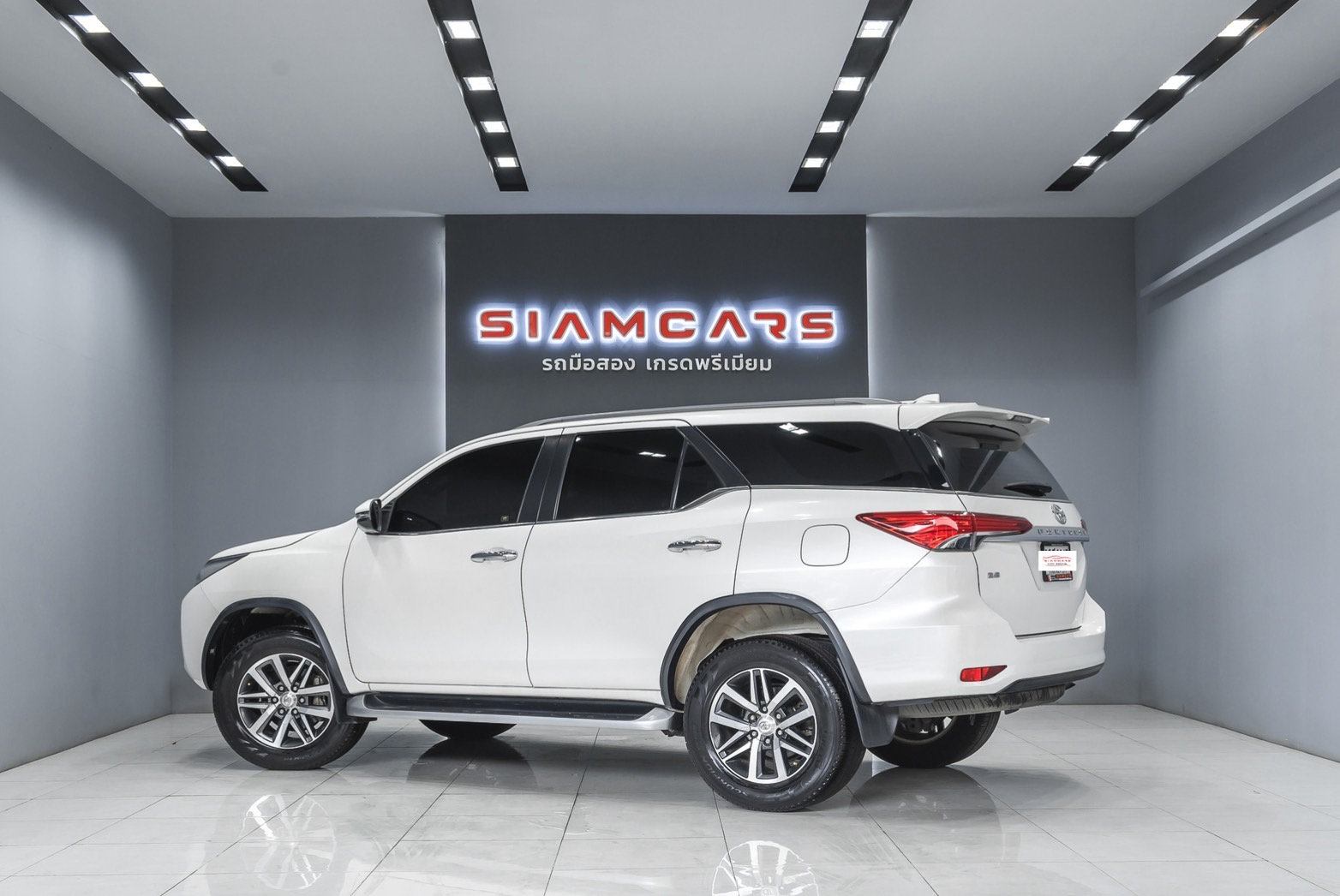 Toyota Fortuner 2.8 V SUV AT 2019