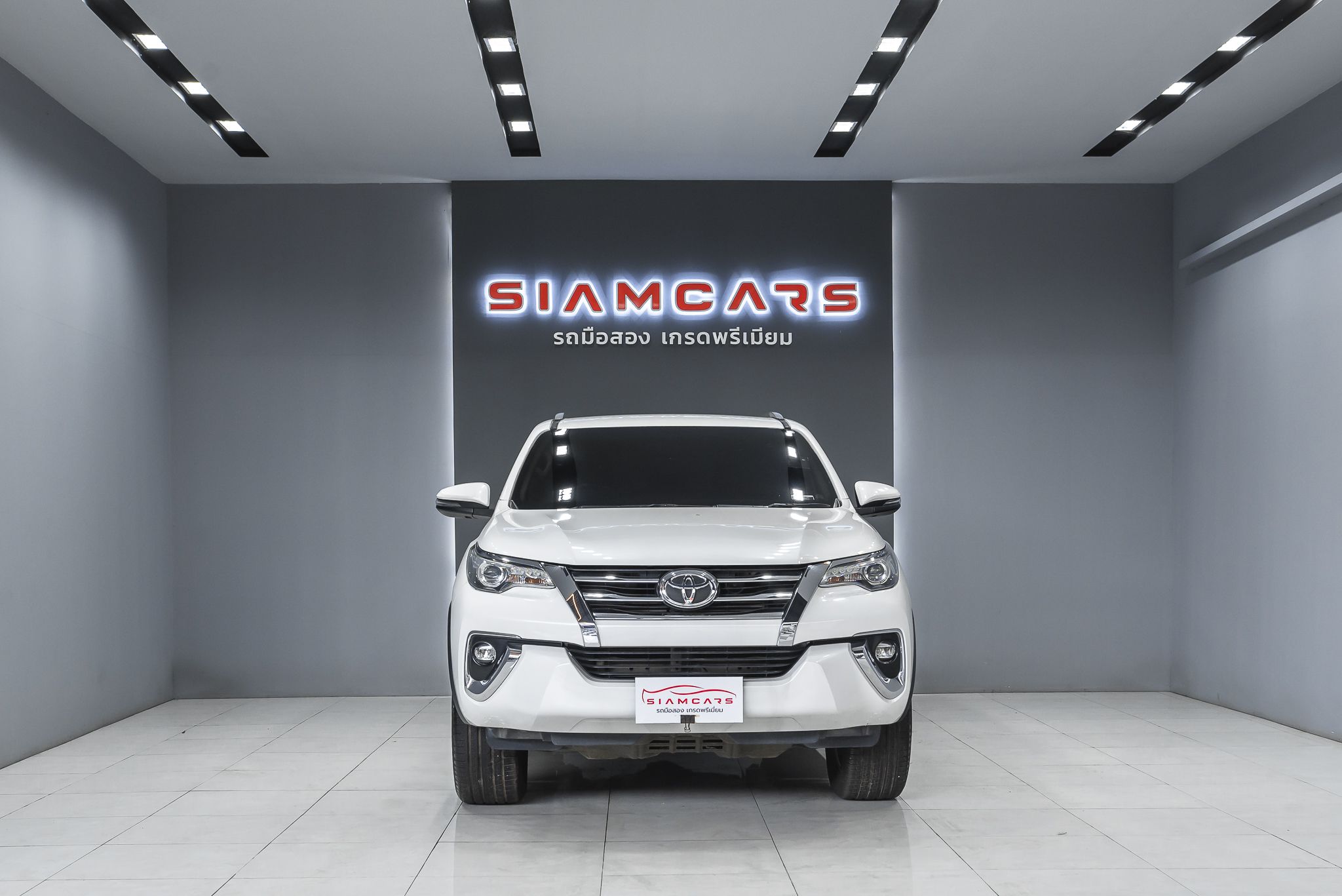 Toyota Fortuner 2.8 V SUV AT 2019