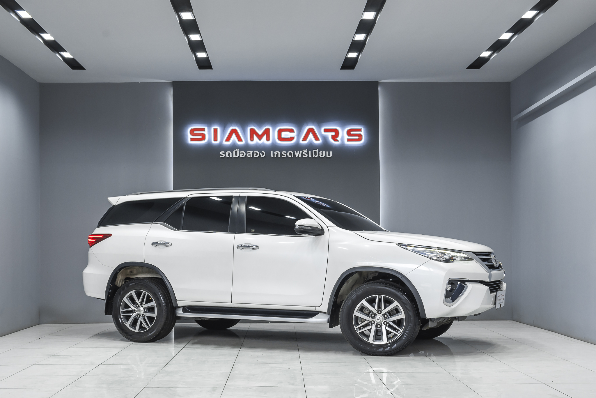 Toyota Fortuner 2.8 V SUV AT 2019