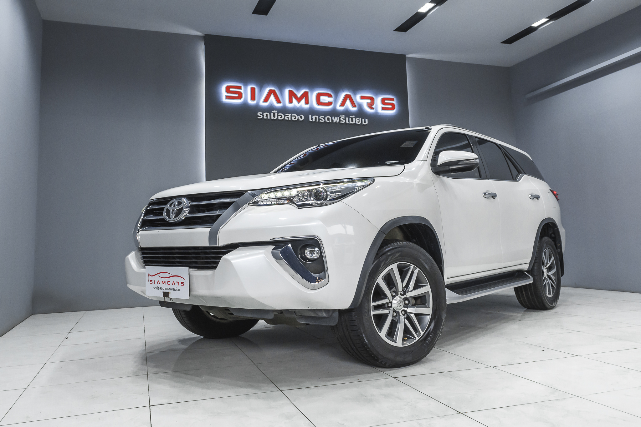 Toyota Fortuner 2.8 V SUV AT 2019