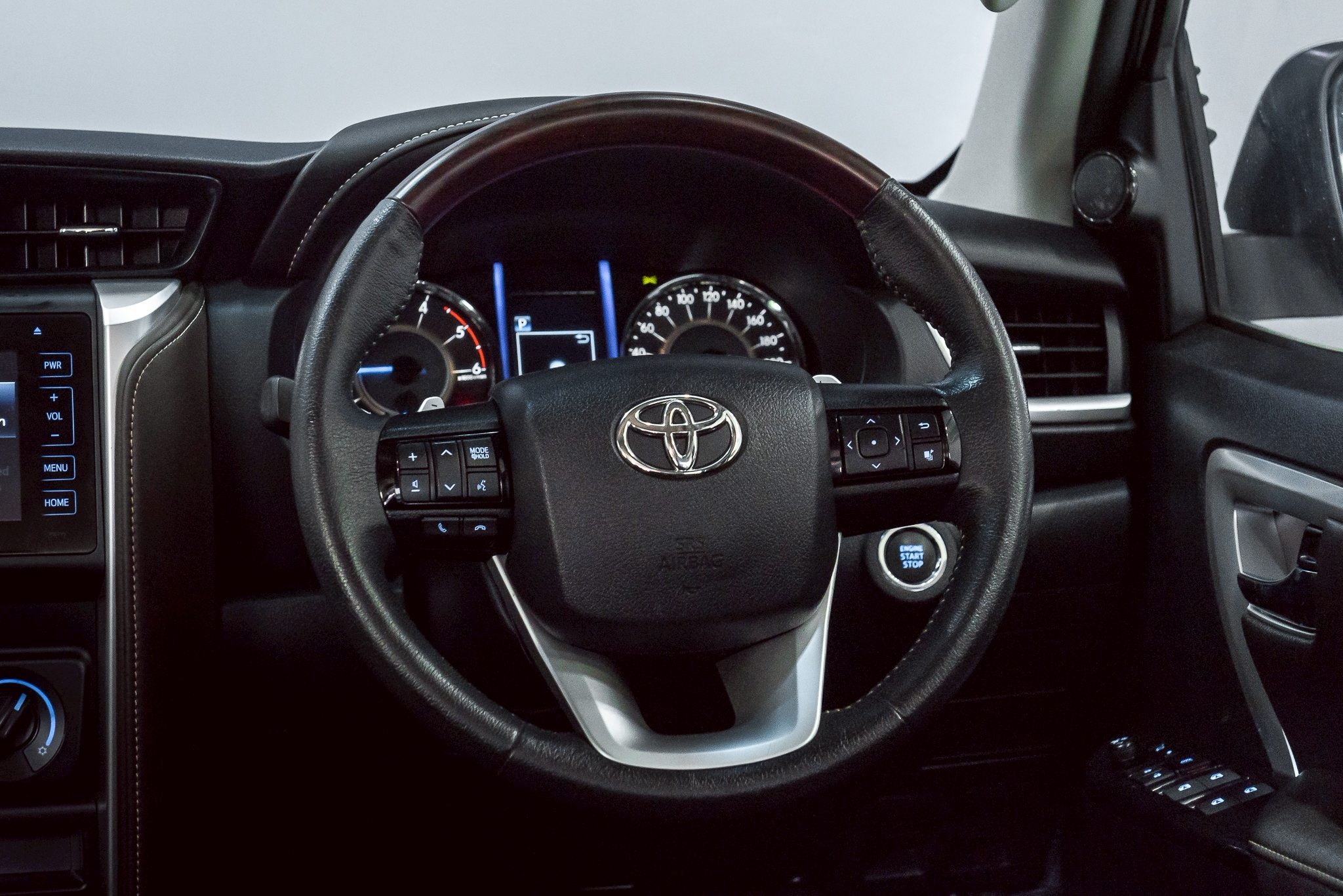 Toyota Fortuner  2.4 G SUV AT 2019