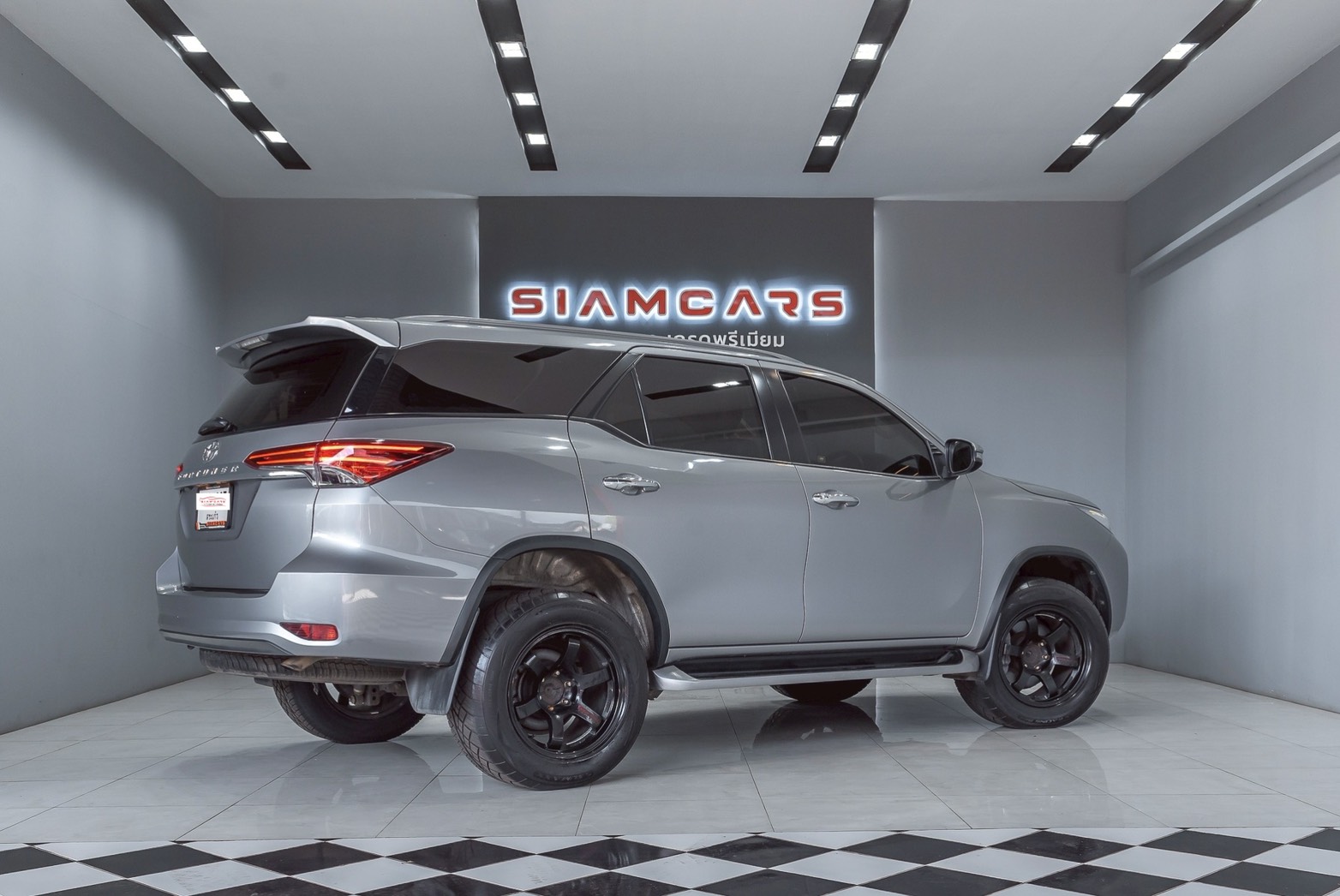 Toyota Fortuner  2.4 G SUV AT 2019