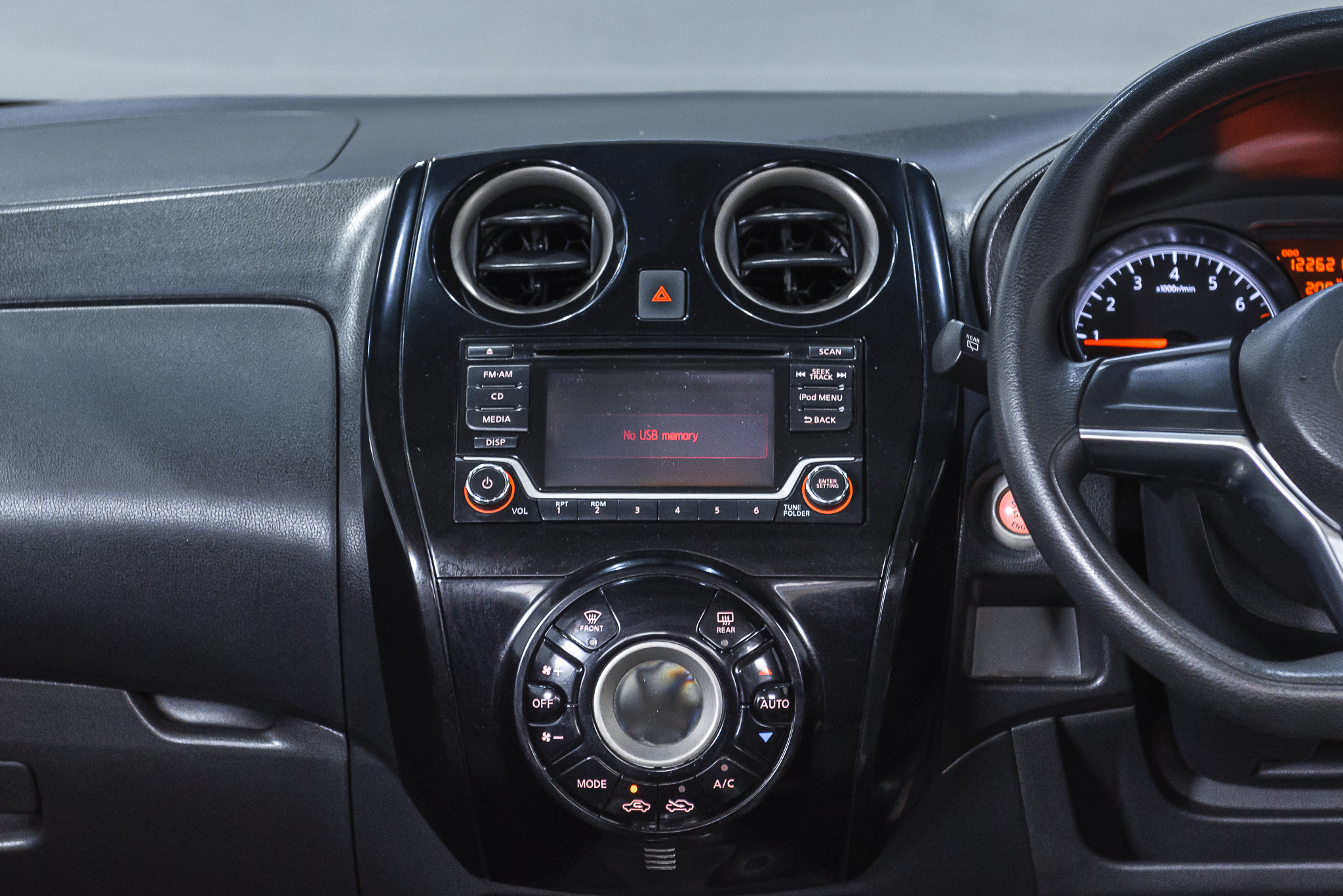 Nissan Note 1.2 V Hatchback AT 2019