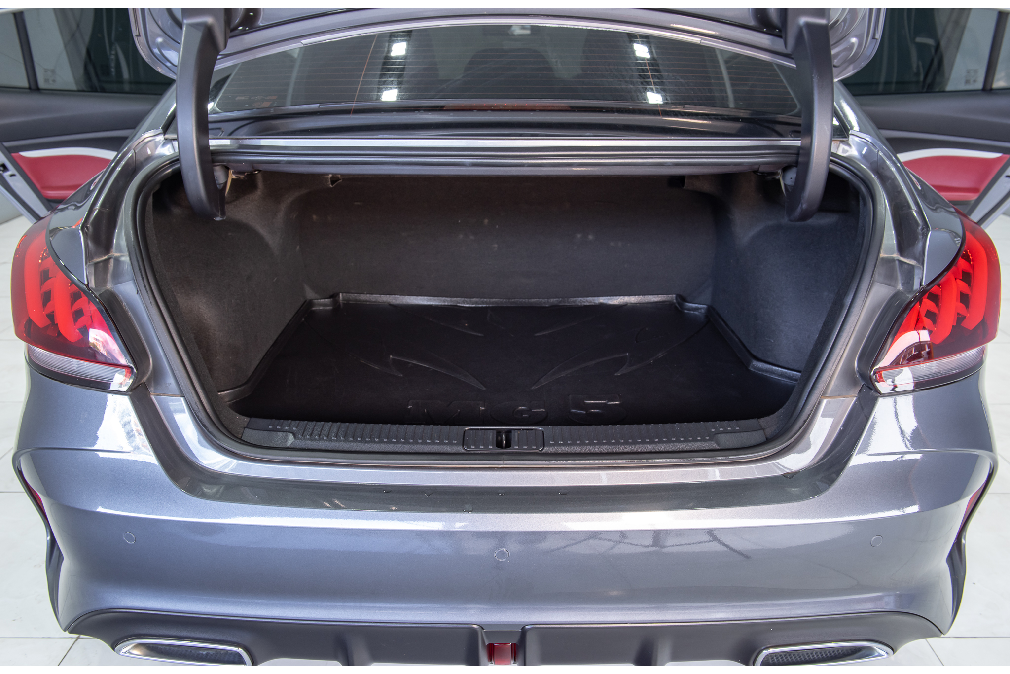 MG5  MG5 1.5 X Sunroof Sedan AT 2022