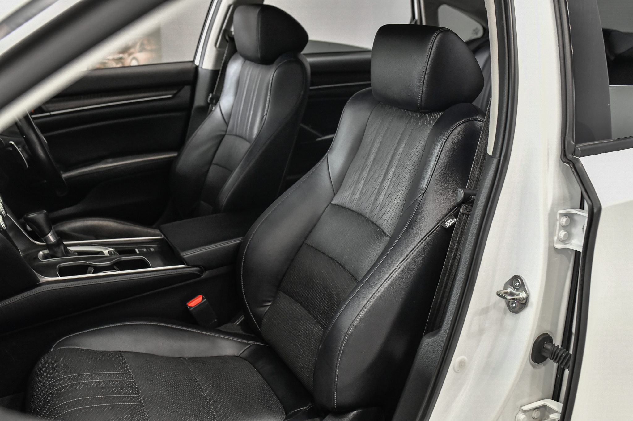 Honda Accord 1.5 Turbo EL Sedan AT 2021