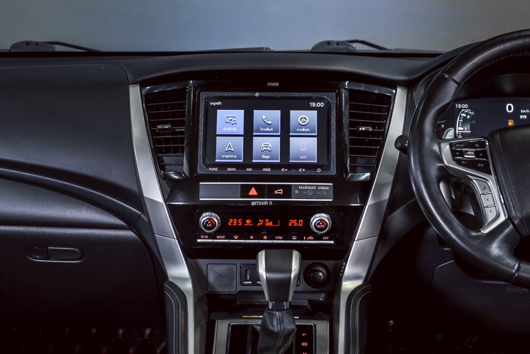 Mitsubishi Pajero Sport 2.4 GT Premium 2WD 60th Passion Red Special Edition SUV AT 2021