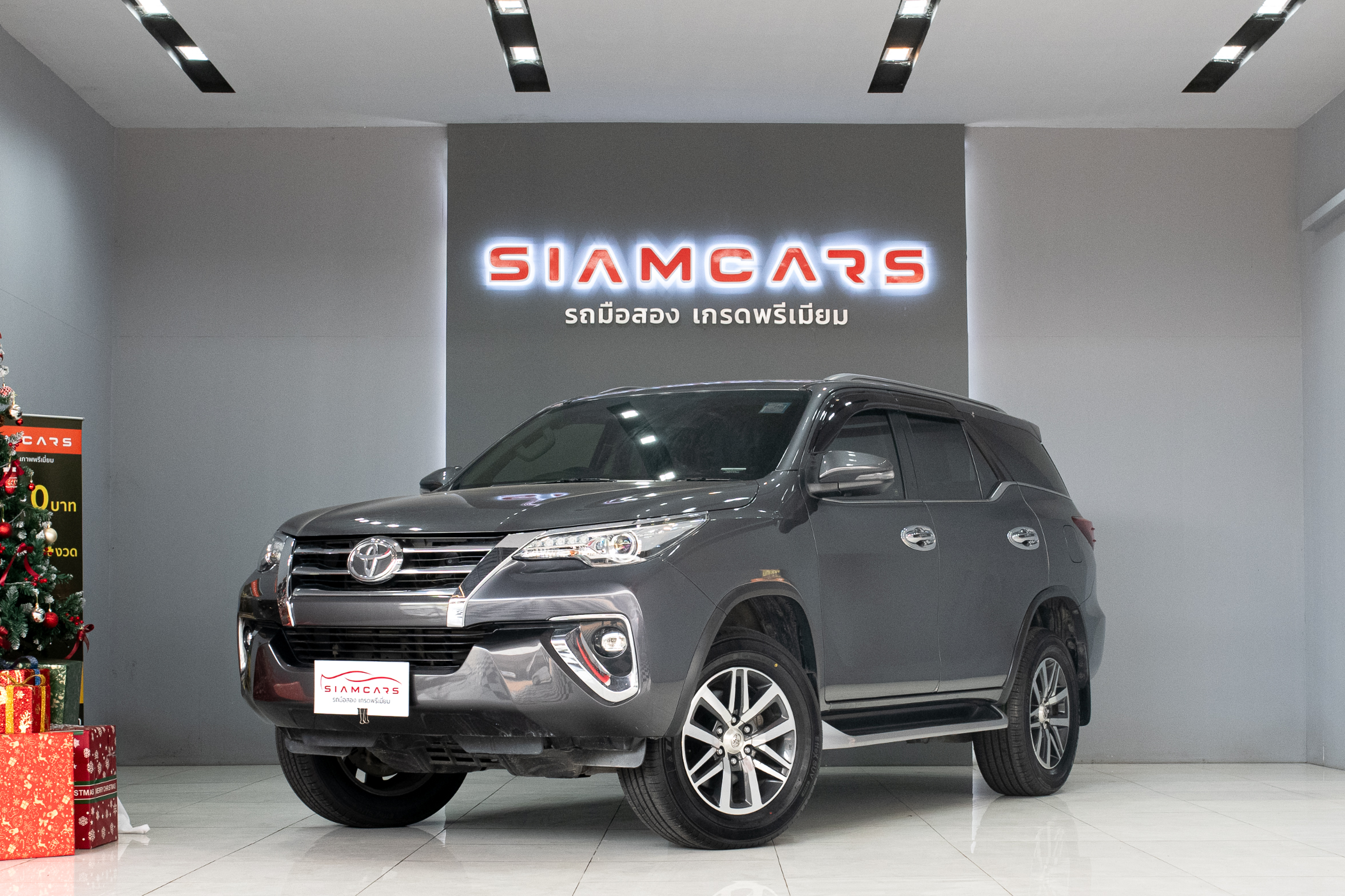 Toyota Fortuner 2.4 V SUV AT 2020