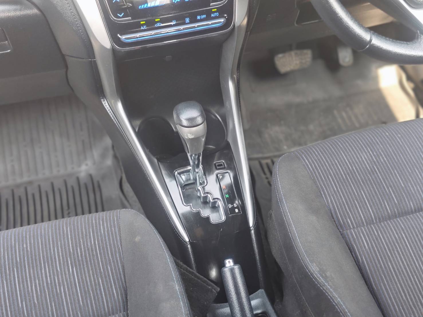 Toyota Yaris 1.2 G Hatchback AT ปี 2017