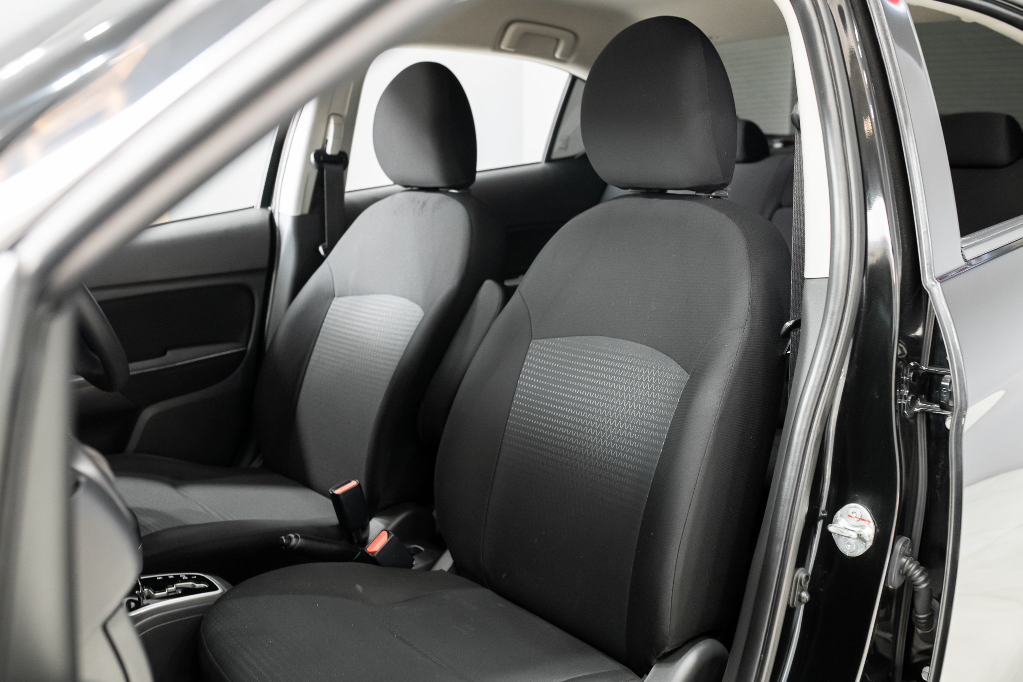 Mitsubishi Attrage 1.2 Active Dynamic Shield Sedan AT ปี 2023