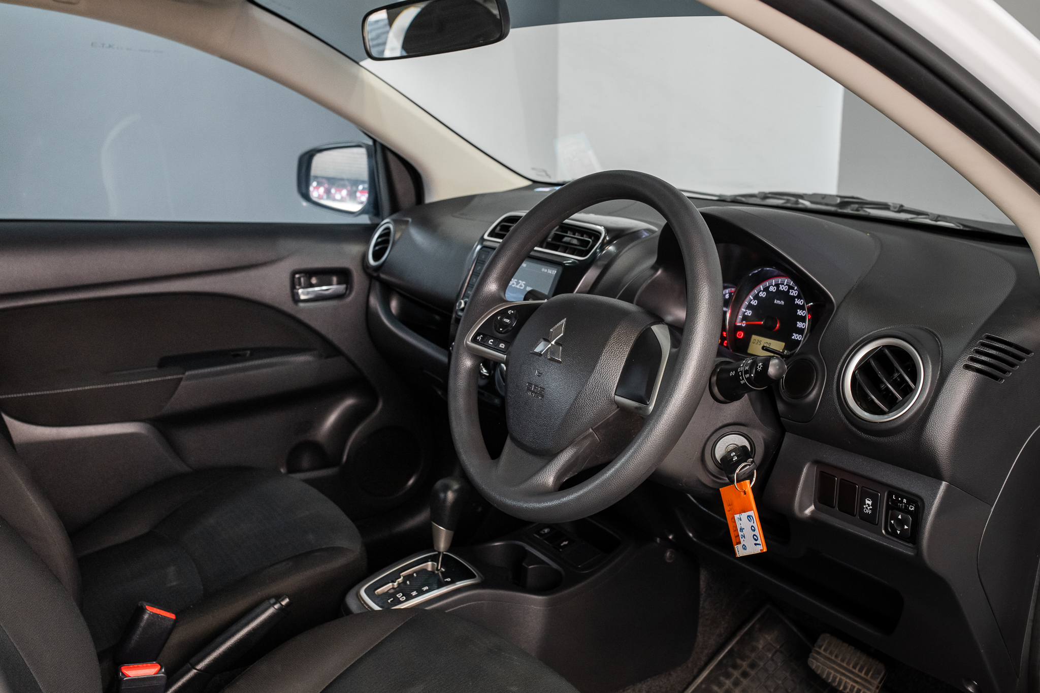 Mitsubishi Attrage 1.2 Active Dynamic Shield Sedan AT ปี 2023