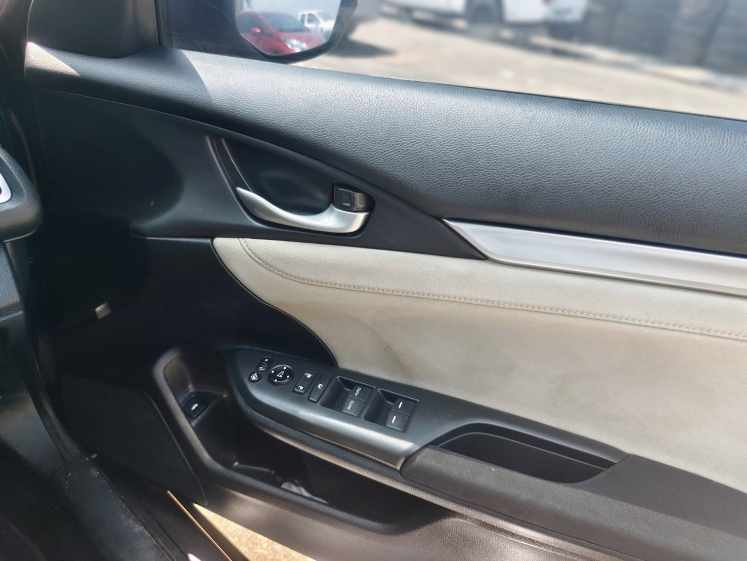 Honda Civic 1.8 E Sedan AT 2019