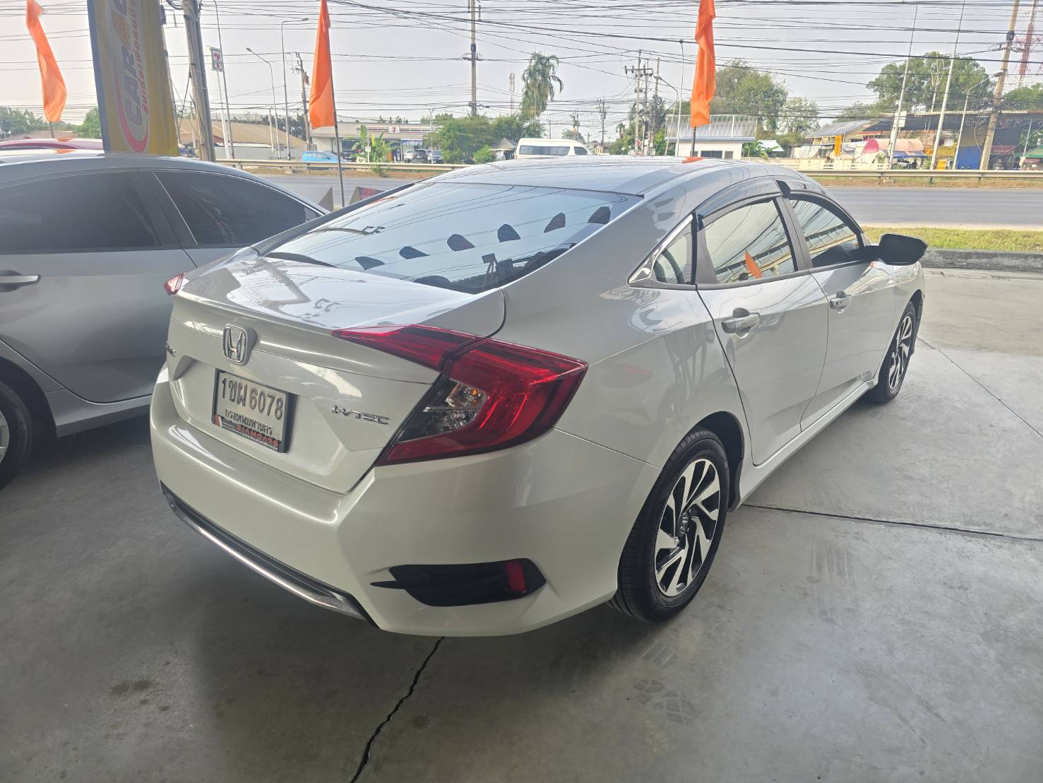 Honda Civic 1.8 E Sedan AT 2020