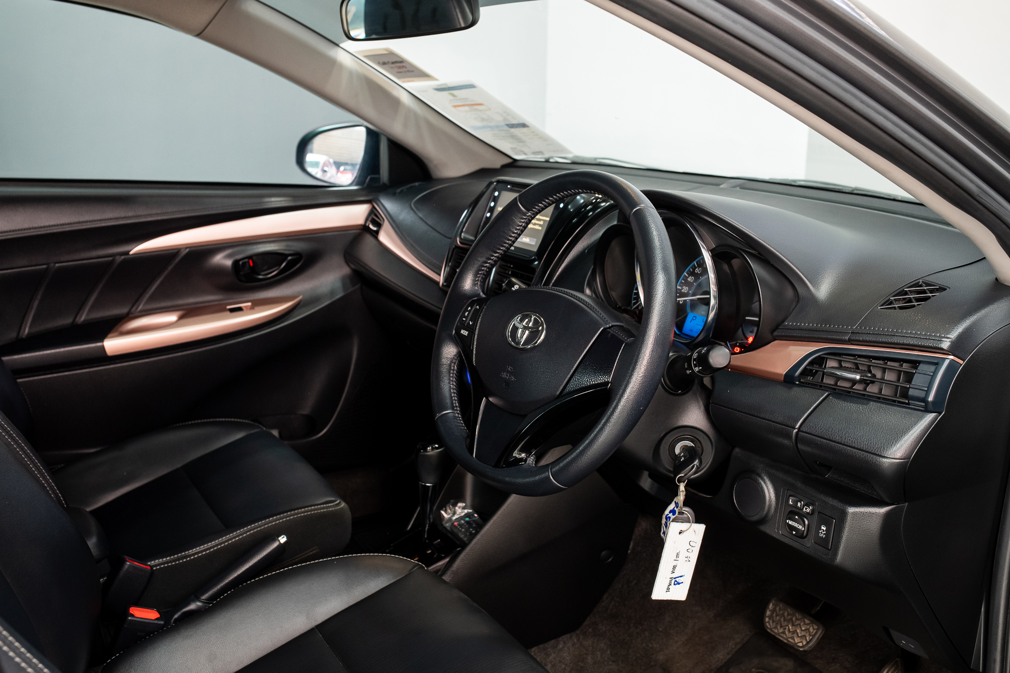 Toyota Vios 1.5 Mid Sedan AT ปี 2021