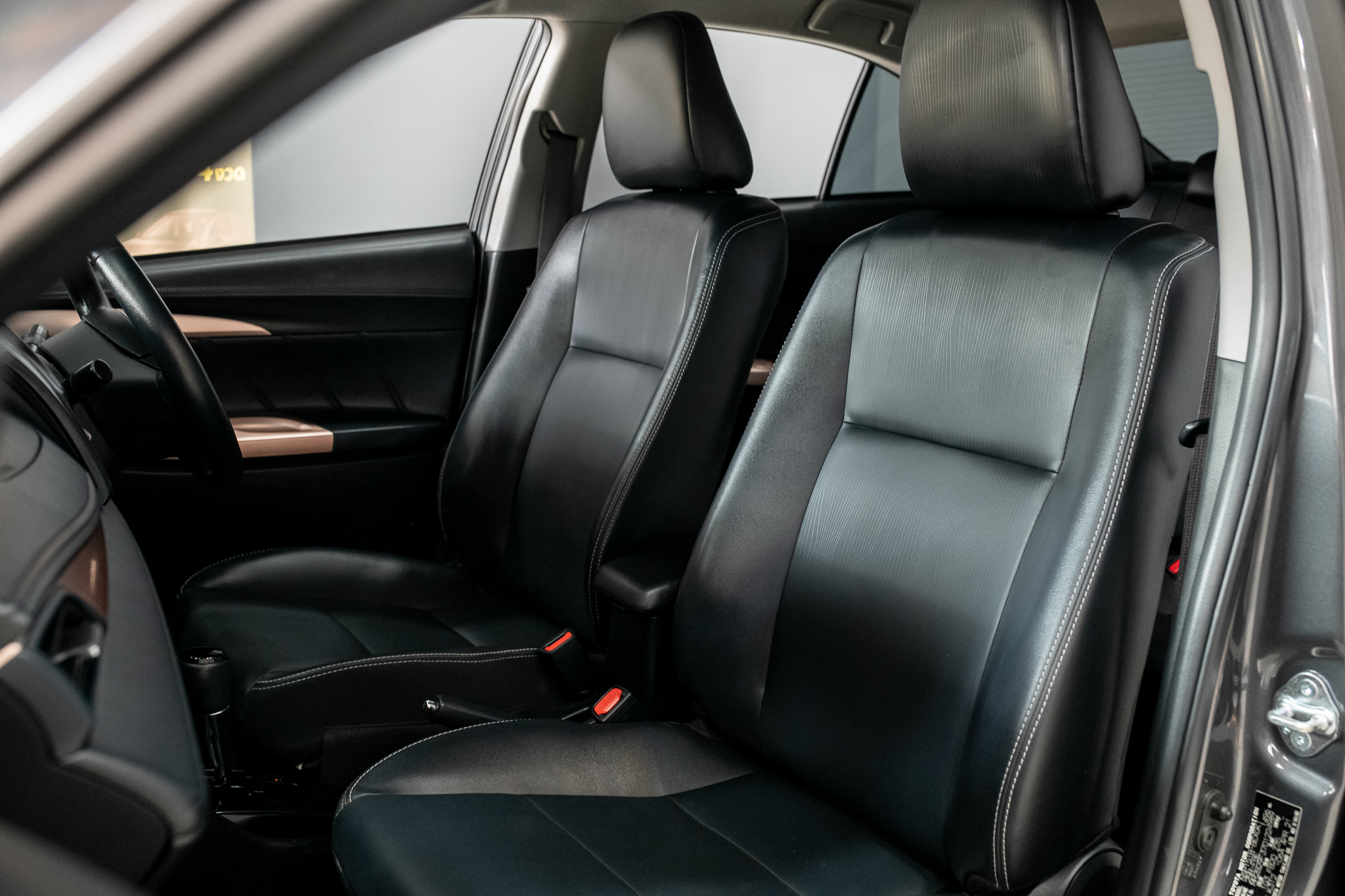Toyota Vios 1.5 Mid Sedan AT ปี 2021