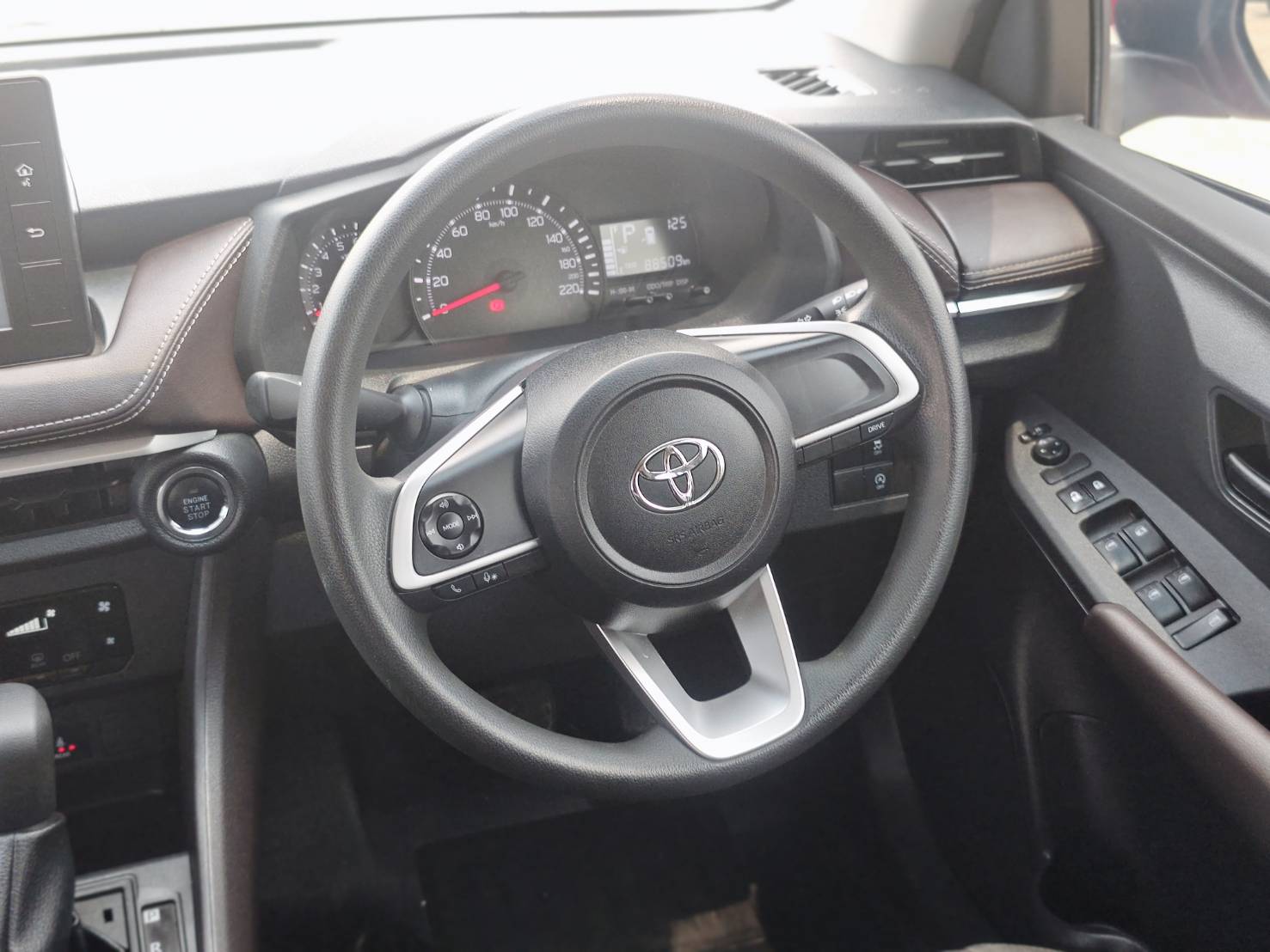 Toyota Yaris ATIV 1.2 Sport Sedan AT 2023