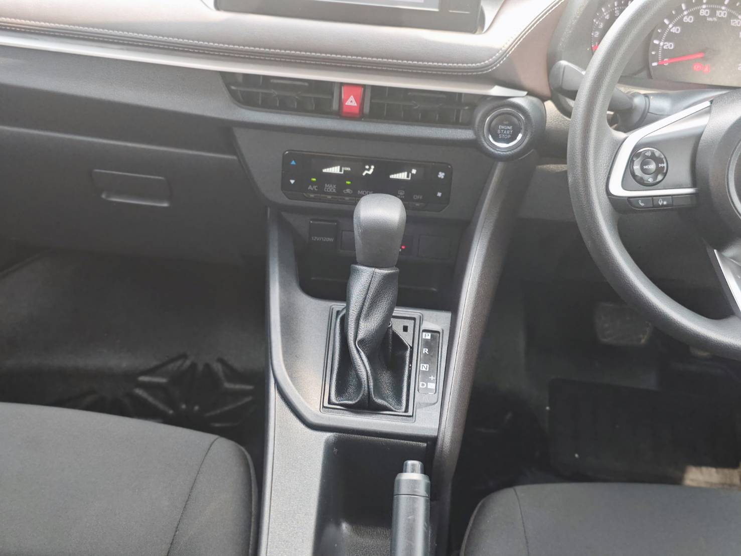 Toyota Yaris ATIV 1.2 Sport Sedan AT 2023