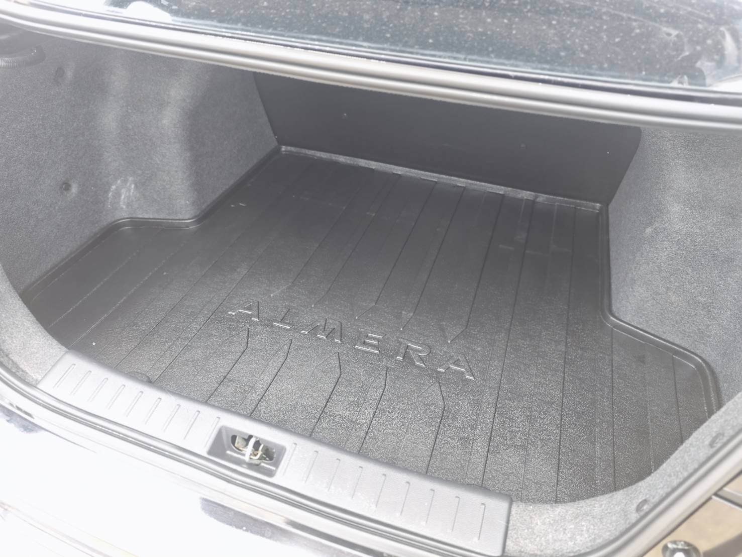 Nissan Almera Turbo 1.0 V Sedan AT 2021