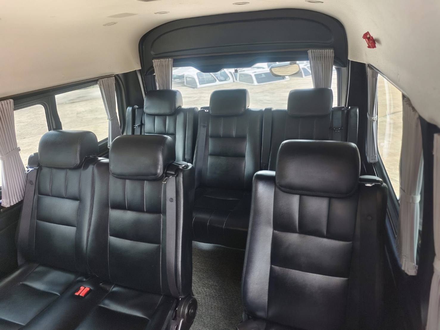 TOYOTA COMMUTER 2.8  MPV MT 2020