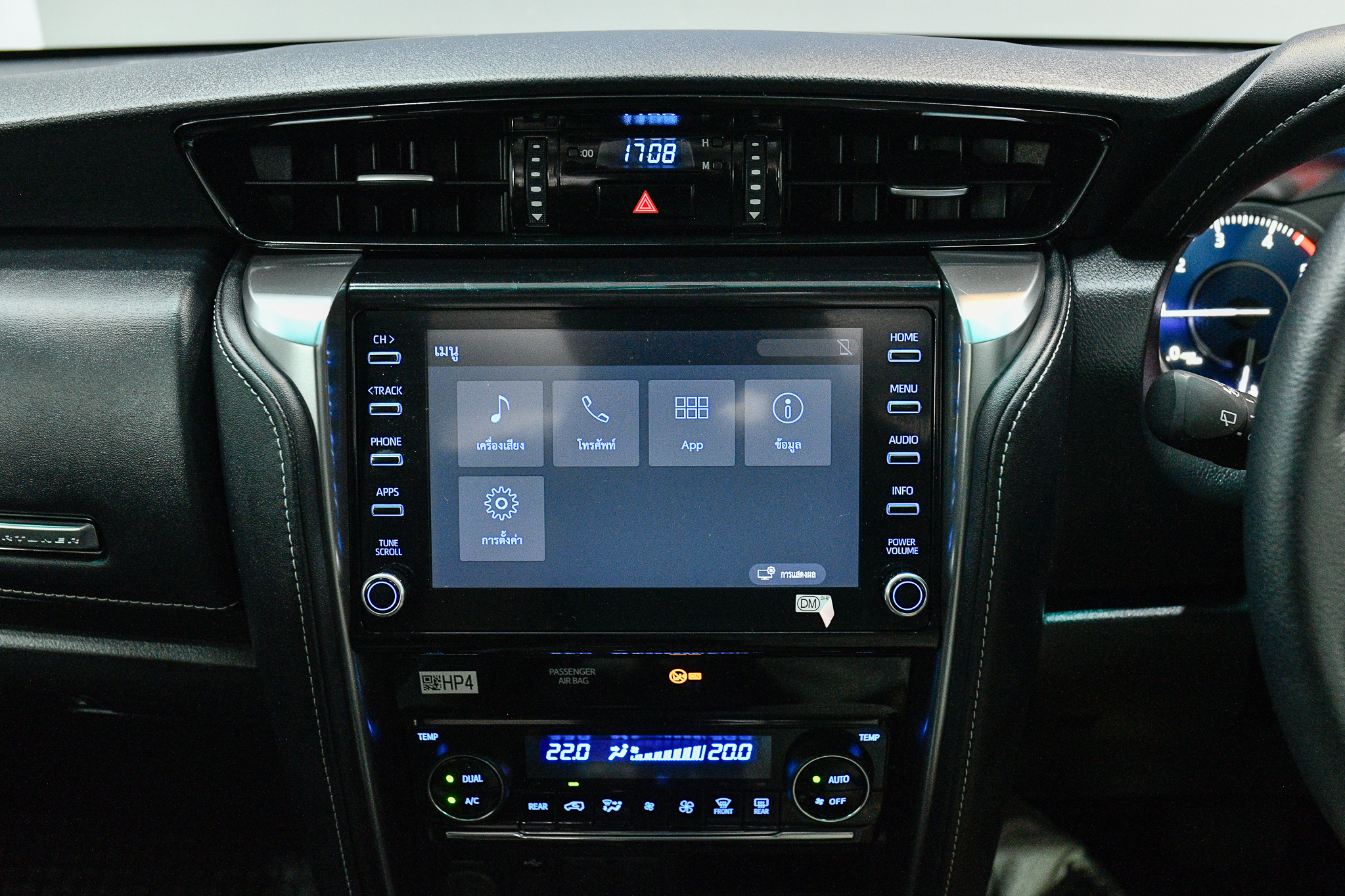 Toyota Fortuner 2.4 V SUV AT 2021