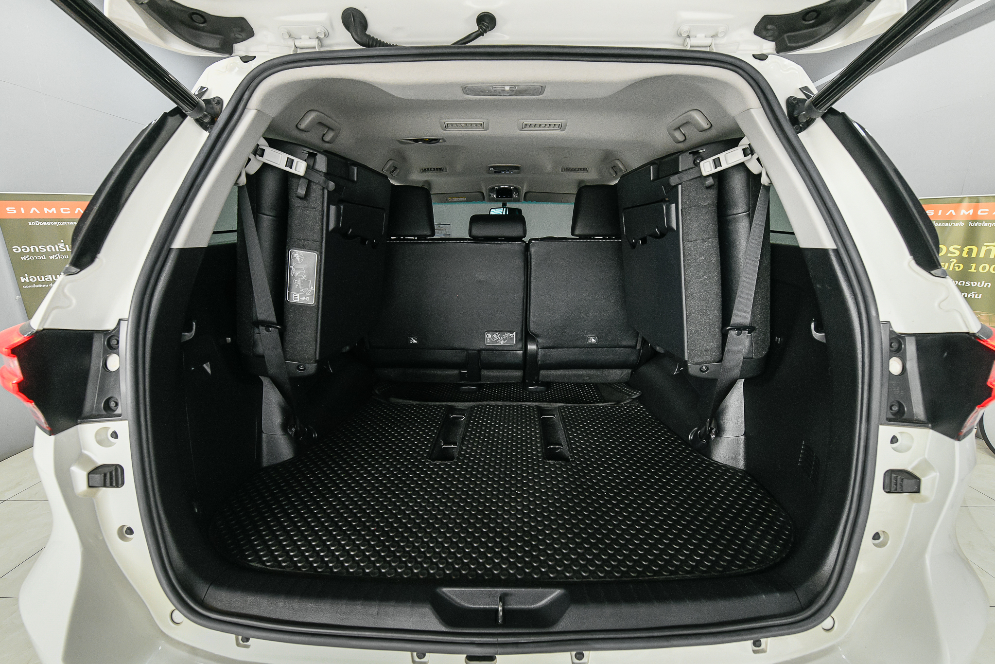 Toyota Fortuner 2.4 V SUV AT 2021