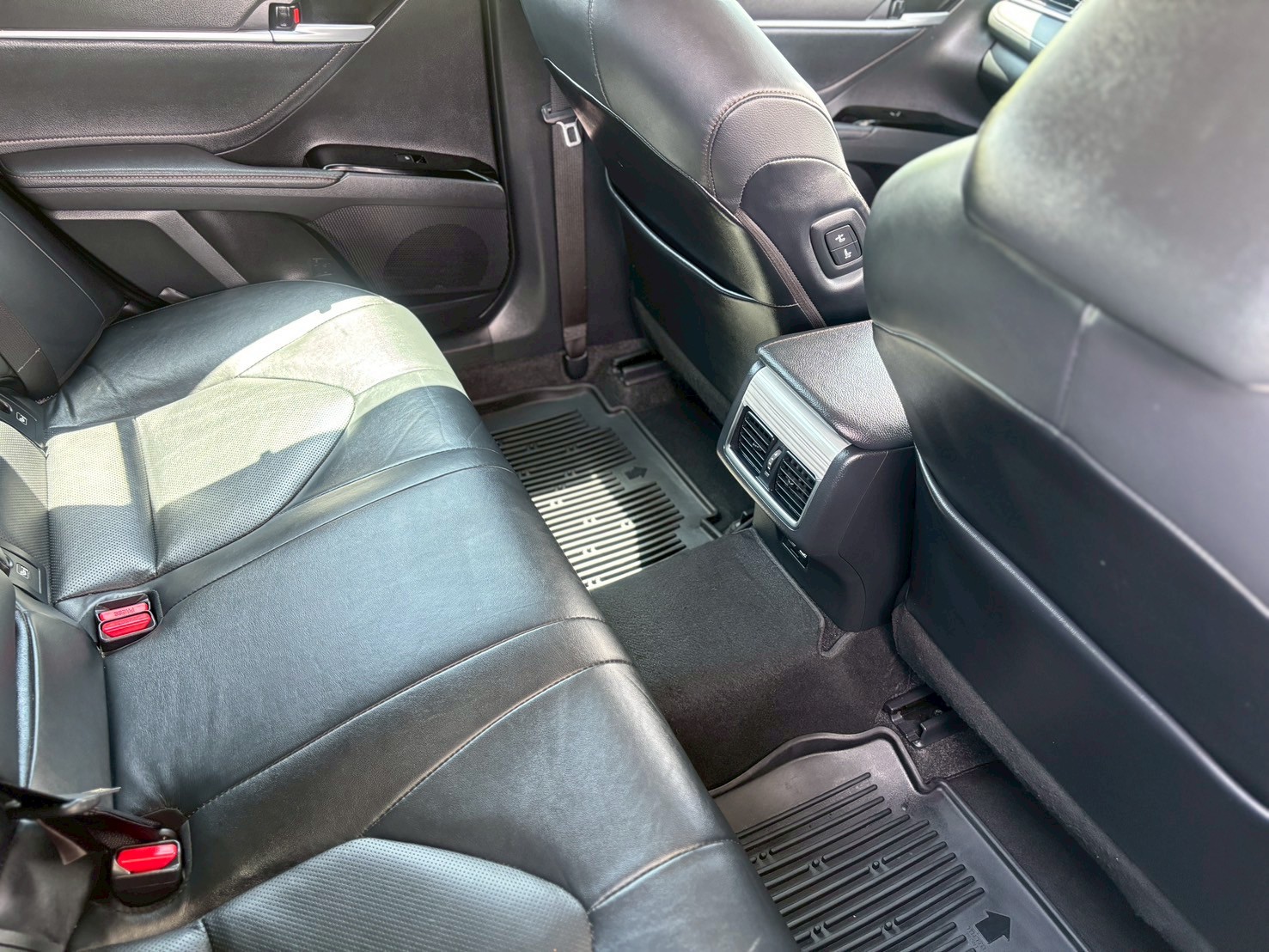 Toyota Camry 2.5 Hybrid Premium Sedan AT 2021