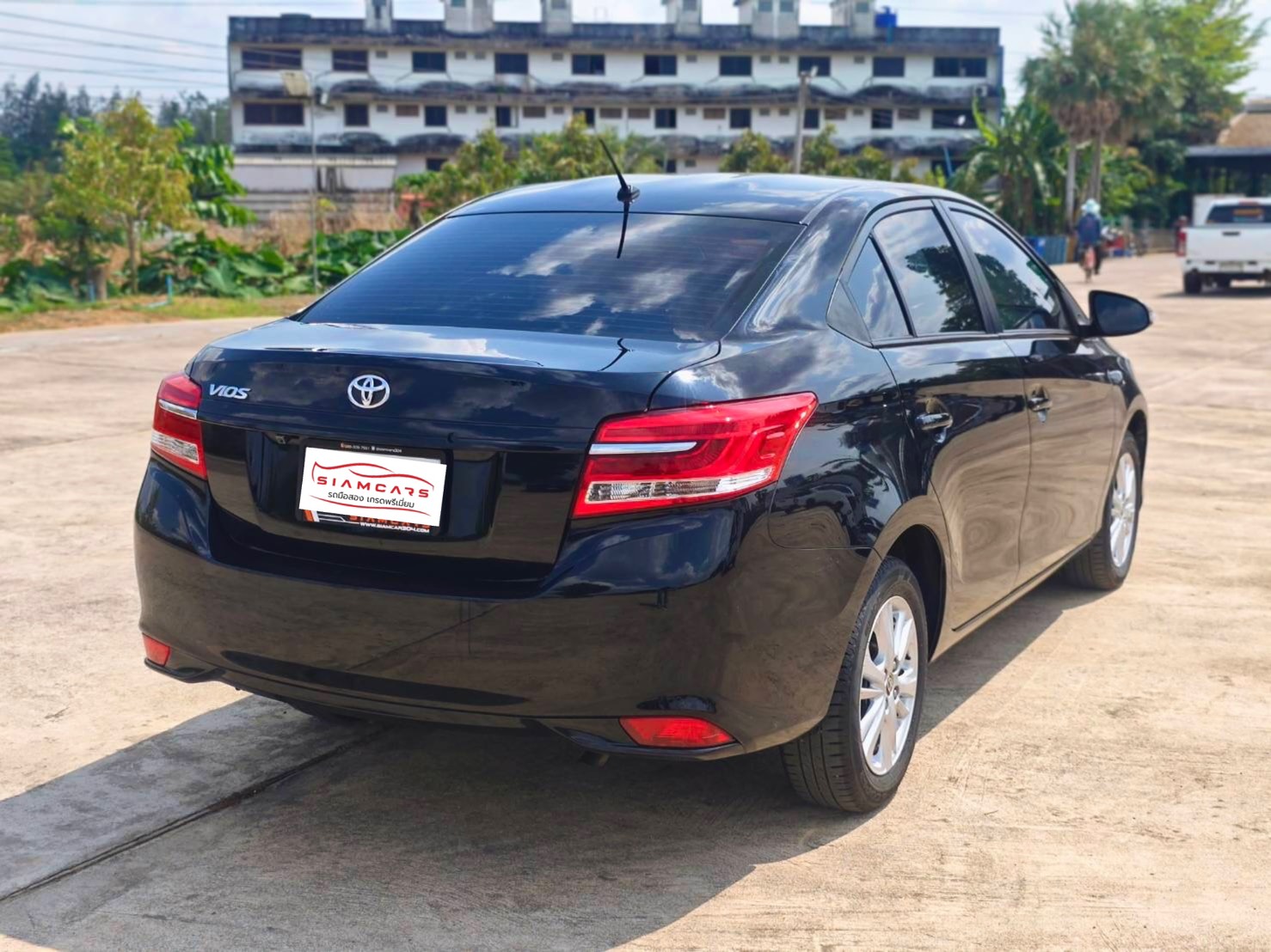 Toyota Vios 1.5 Mid Sedan AT ปี 2021