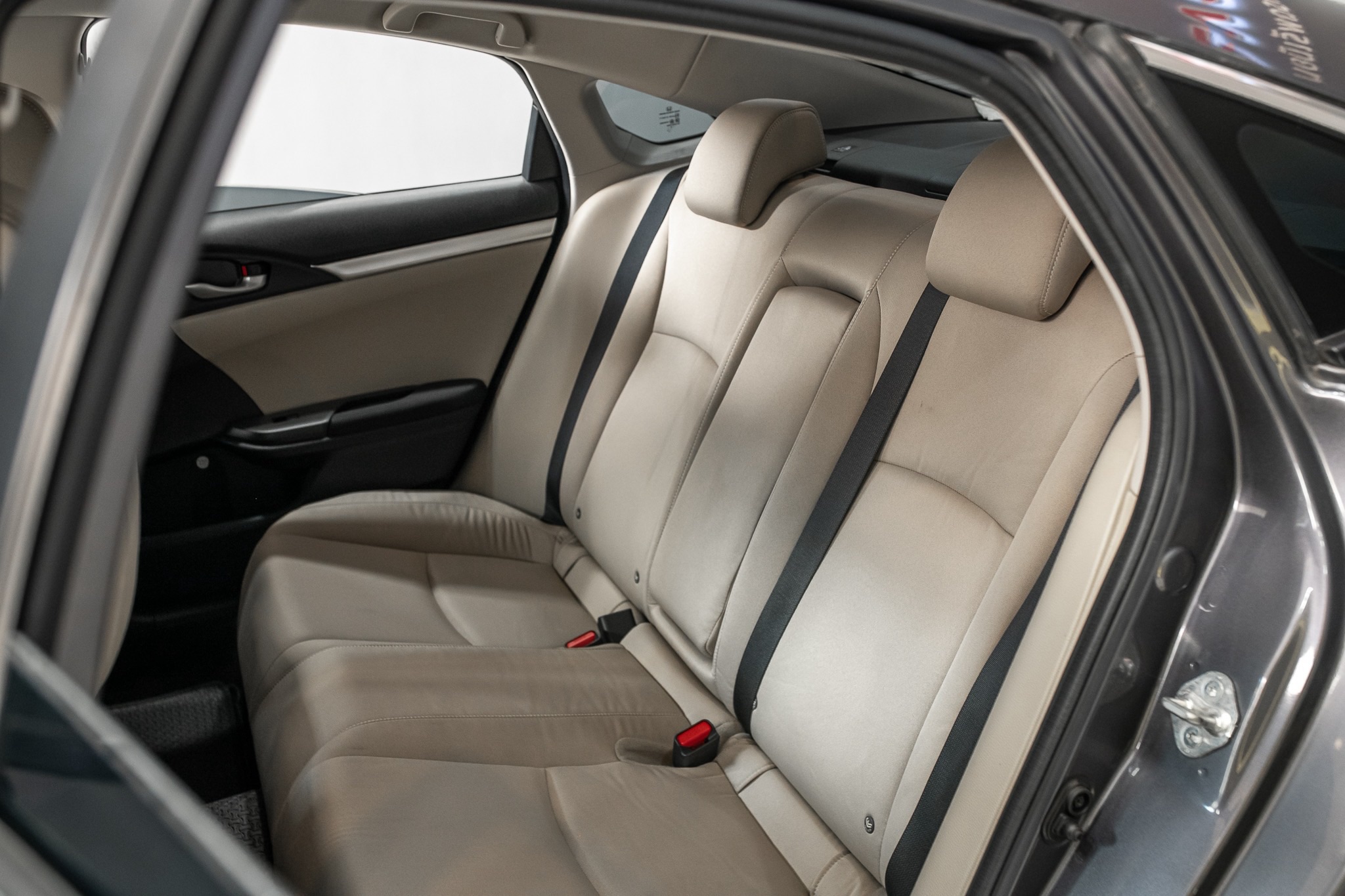 Honda Civic 1.8 E Sedan AT 2019