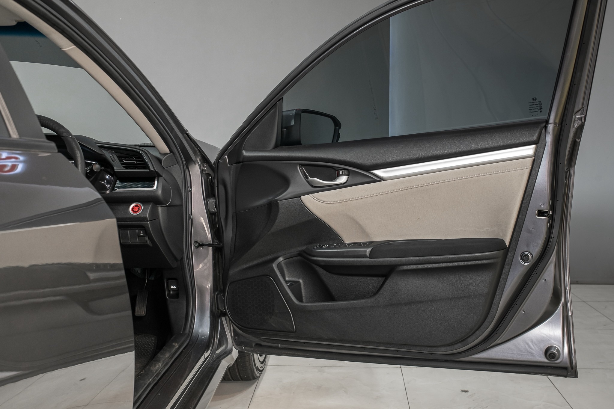 Honda Civic 1.8 E Sedan AT 2019
