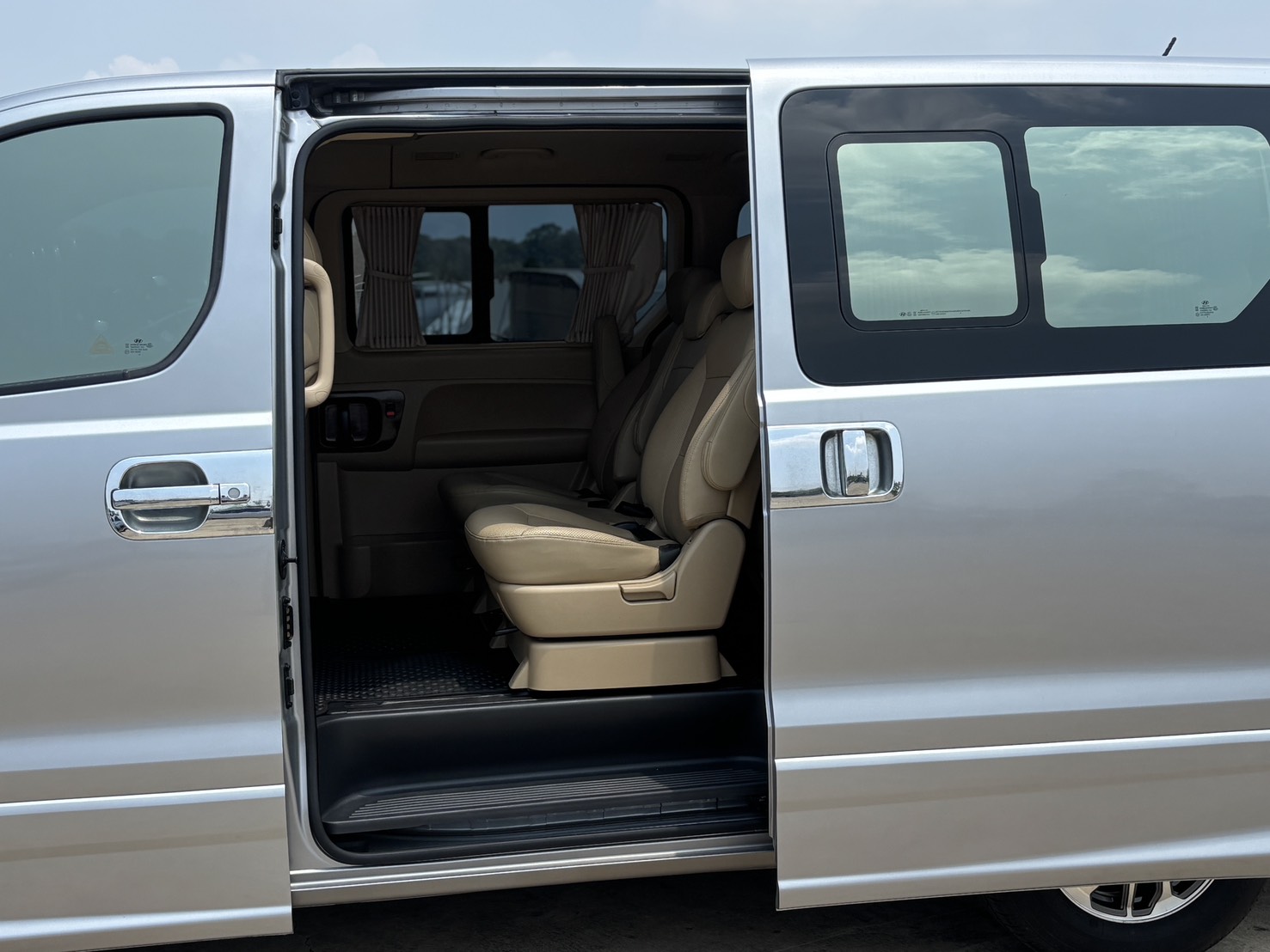 Hyundai H-1 2.5 Elite MPV AT 2018
