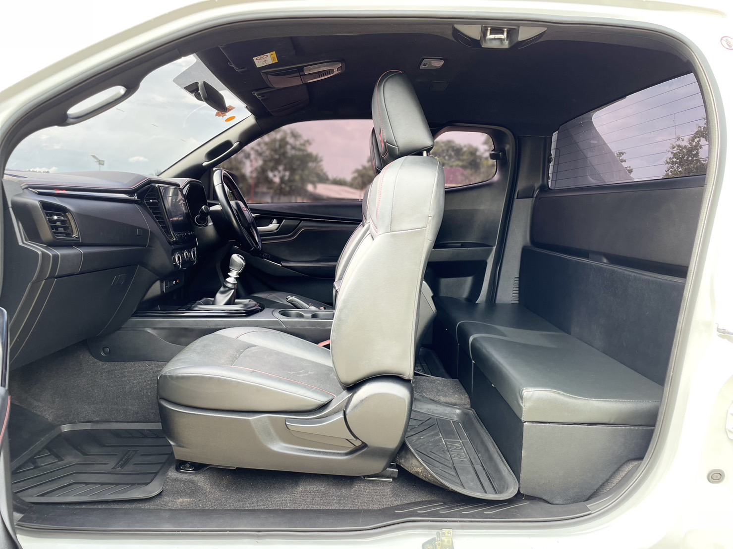 Isuzu D-Max All New Blue Power Spacecab Hi-Lander 1.9 Ddi Z X-series MT 2022