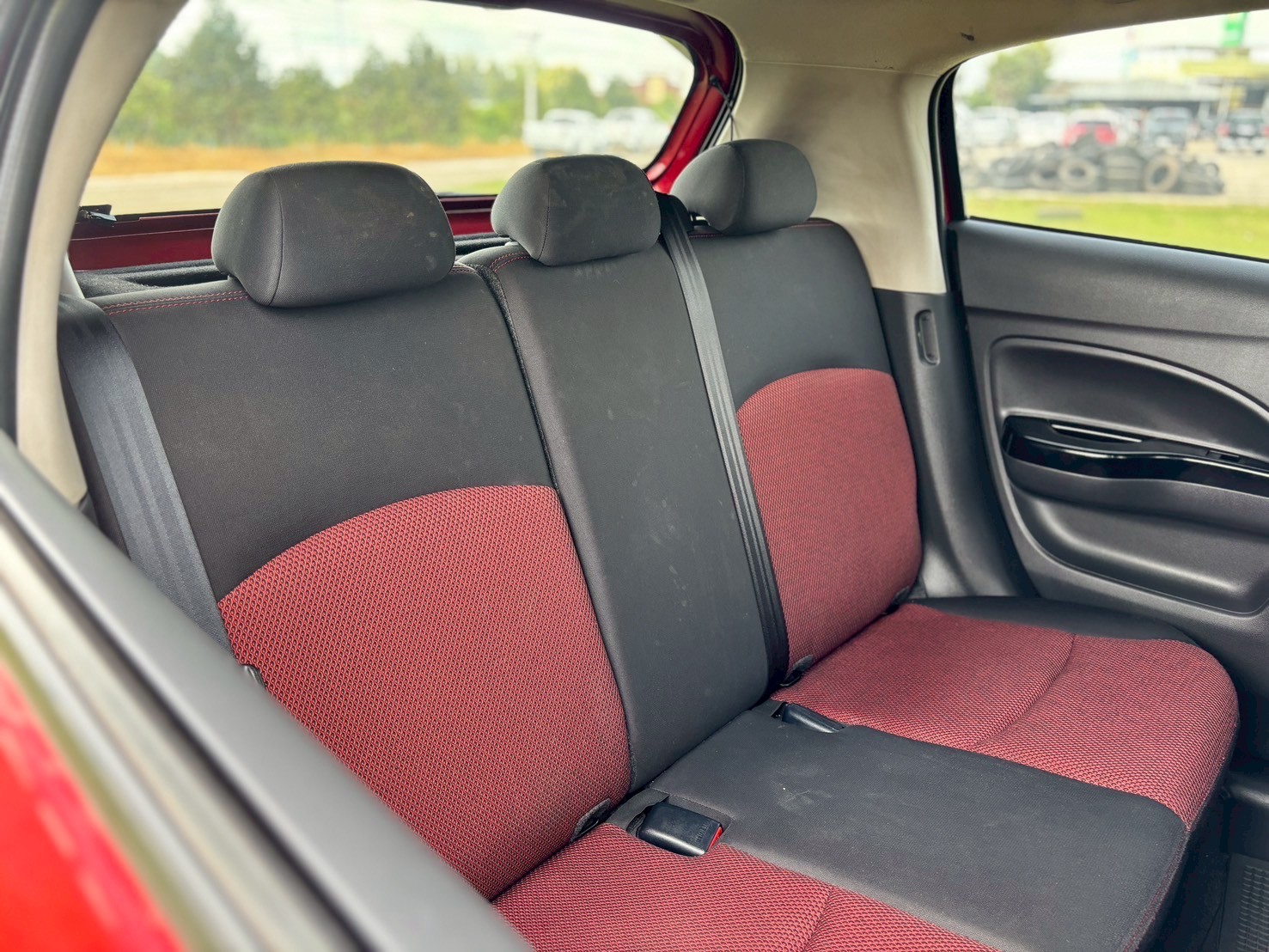 Mitsubishi Mirage 1.2 GLX Limited edition AT 2019