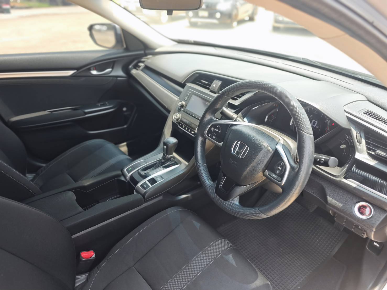 Honda Civic 1.8 E Sedan AT 2019