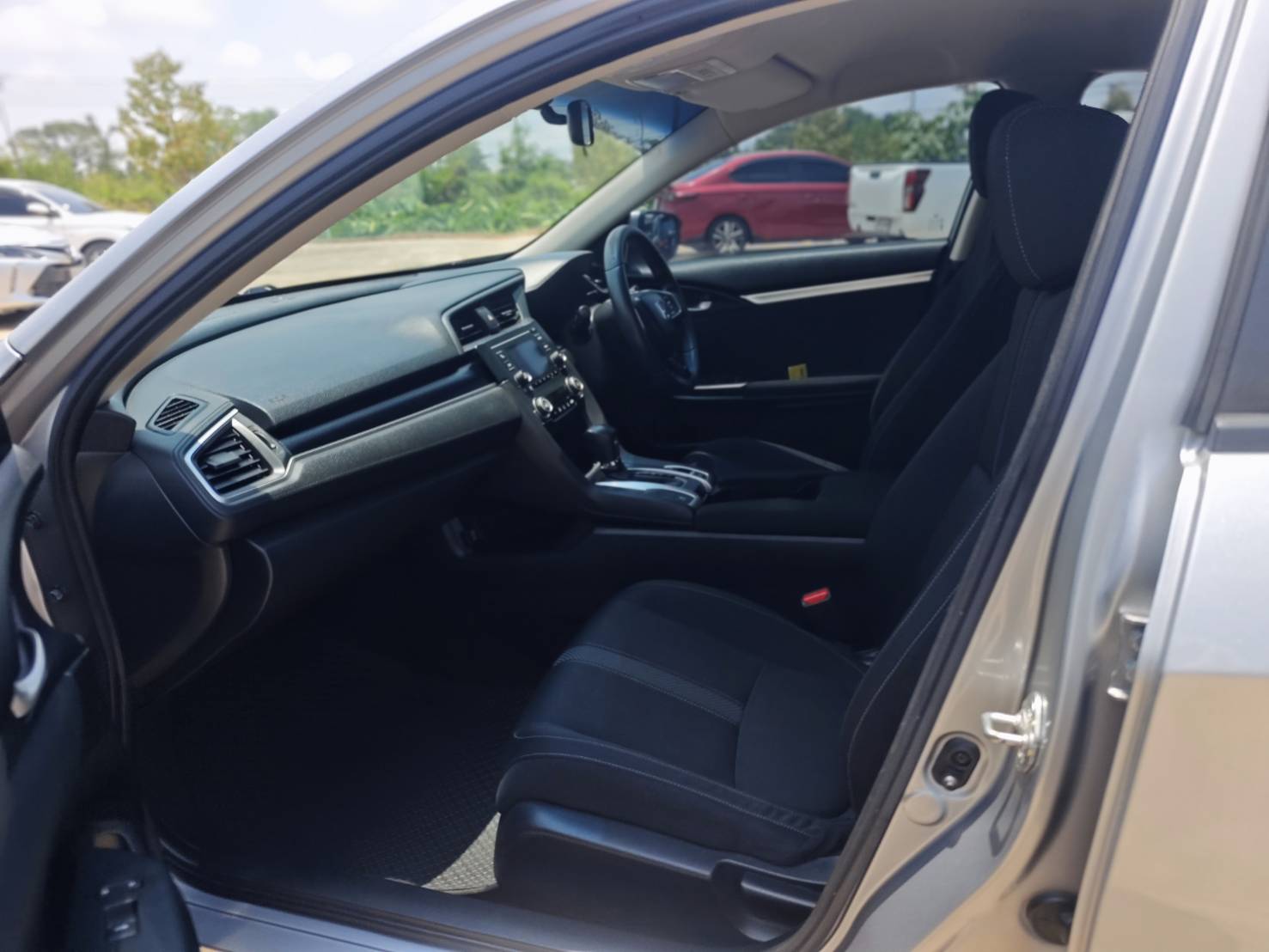 Honda Civic 1.8 E Sedan AT 2019