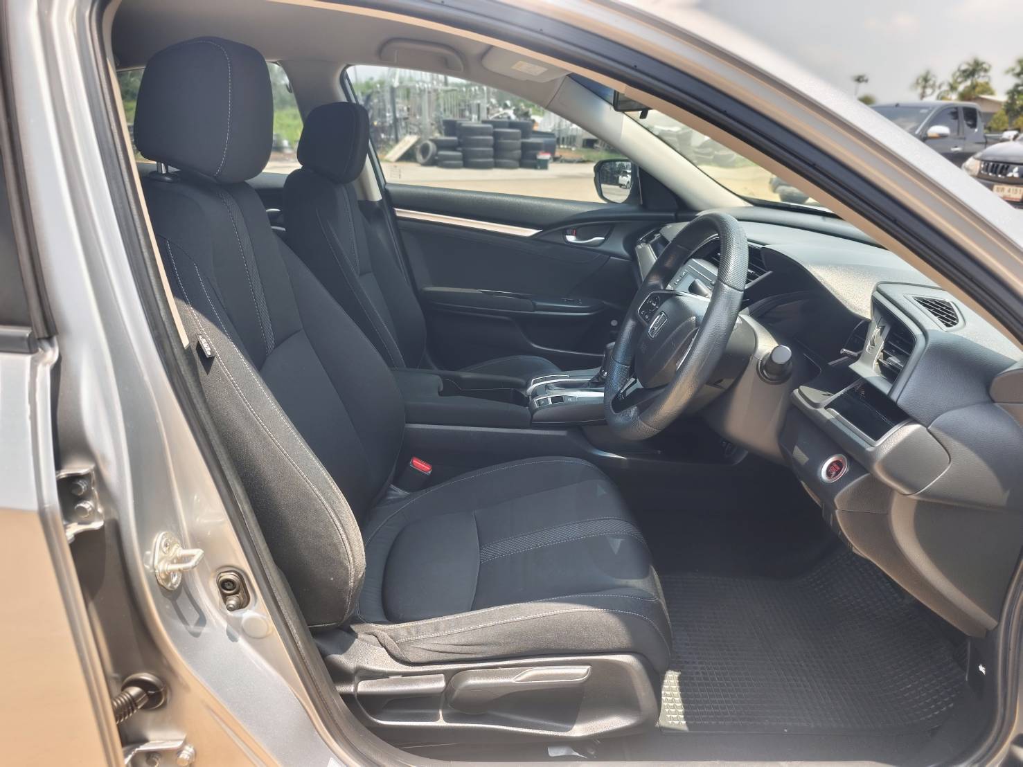 Honda Civic 1.8 E Sedan AT 2019