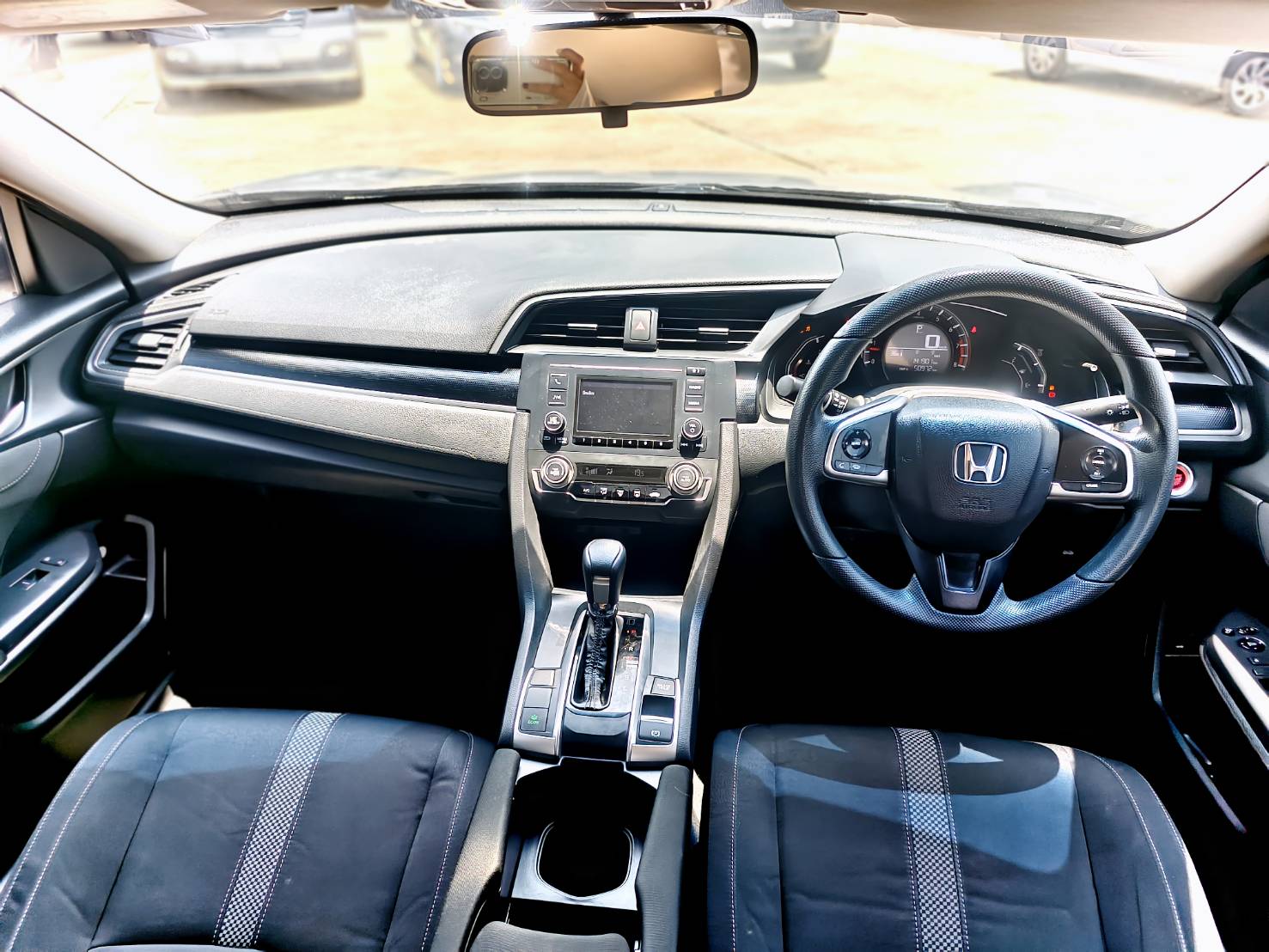 Honda Civic 1.8 E Sedan AT 2019