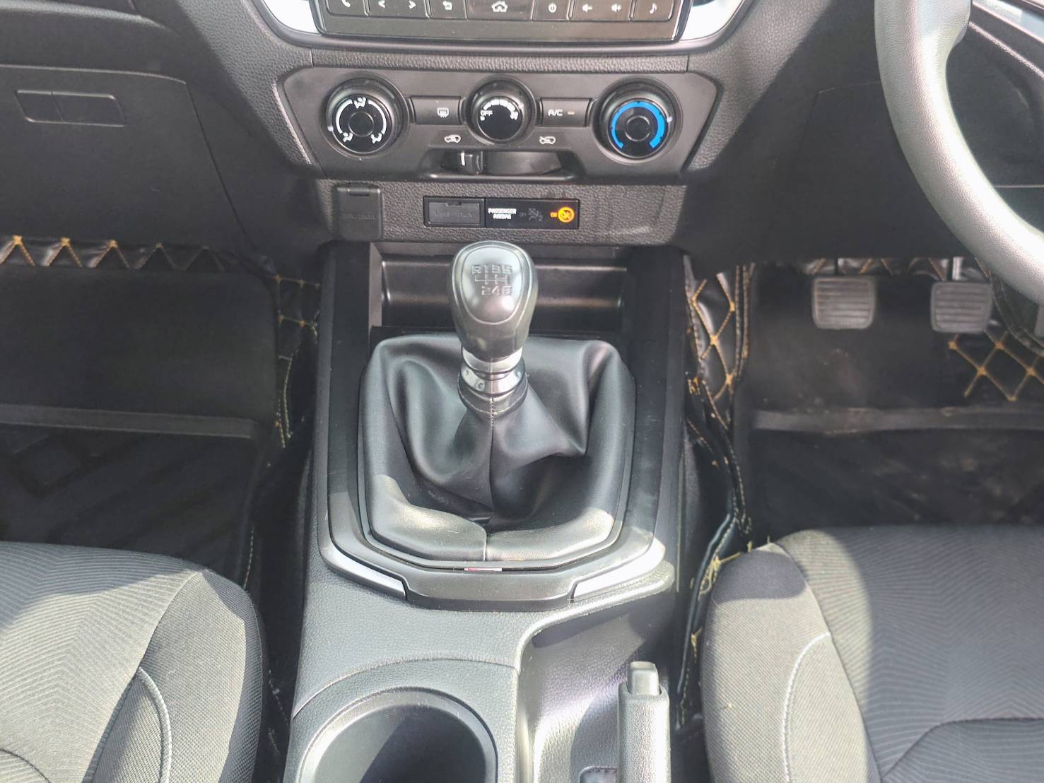 Isuzu D-Max All New Blue Power Cab-4 1.9 Ddi L MT 2021