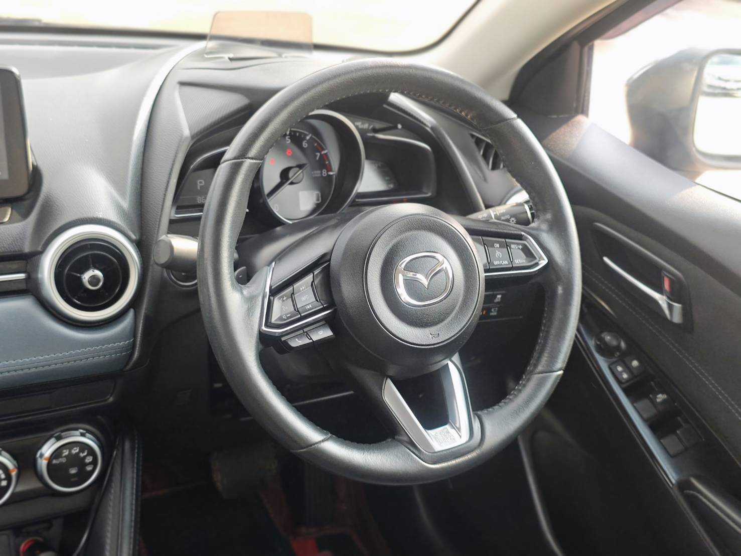 MAZDA 2 1.3 Skyactiv-G S Leather Sports Sedan AT 2020