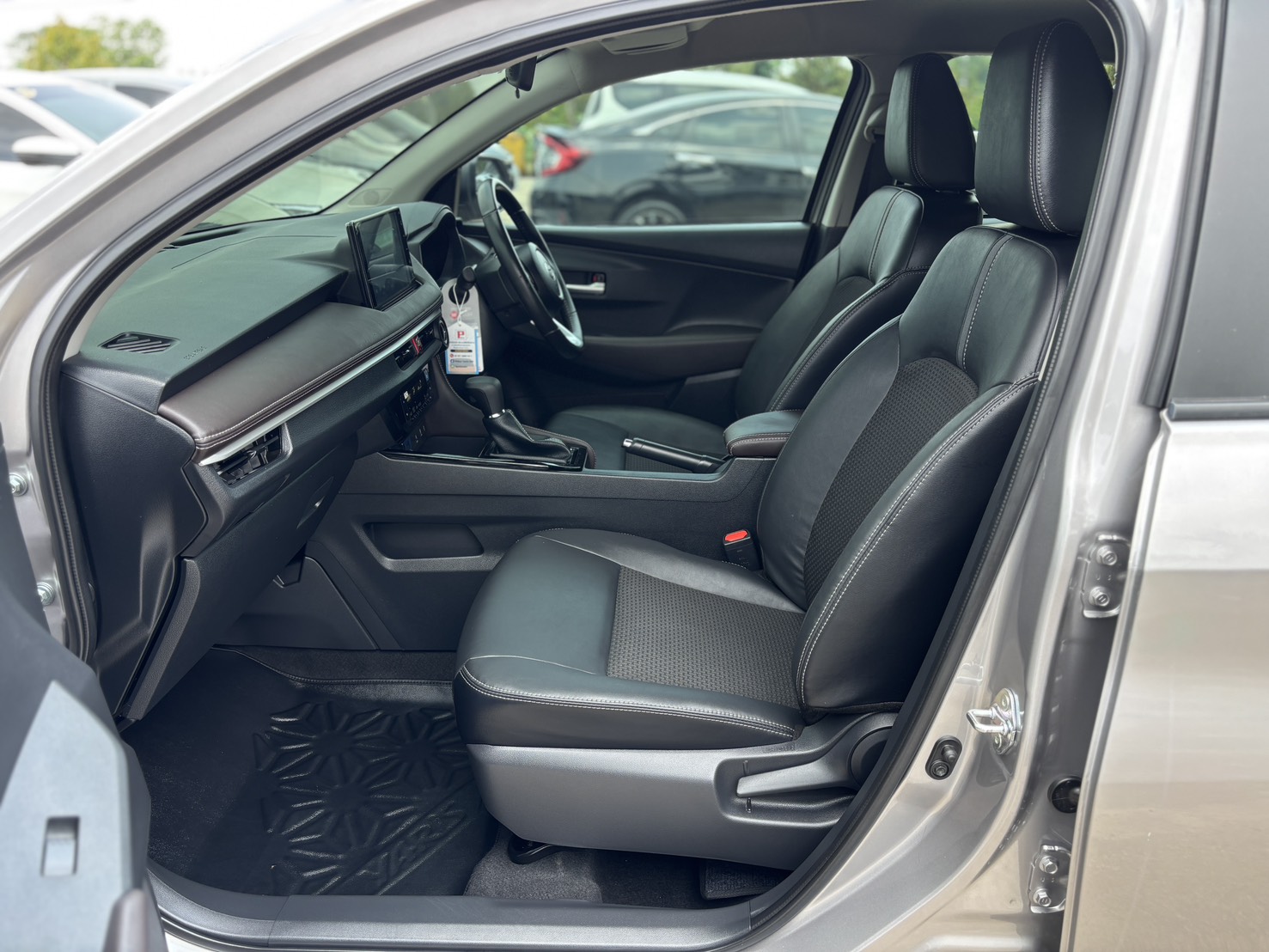 Toyota Yaris ATIV 1.2 Sport Sedan AT 2023