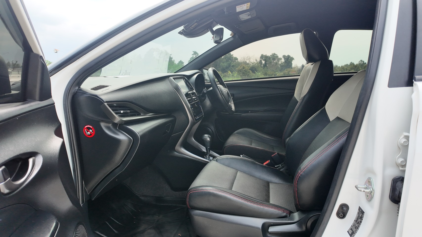 Toyota Yaris 1.2 Sport Premium AT ปี 2022