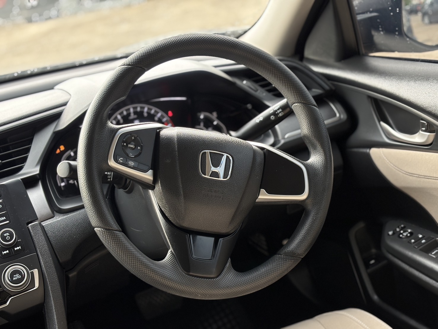 Honda Civic 1.8 E Sedan AT ปี 2017