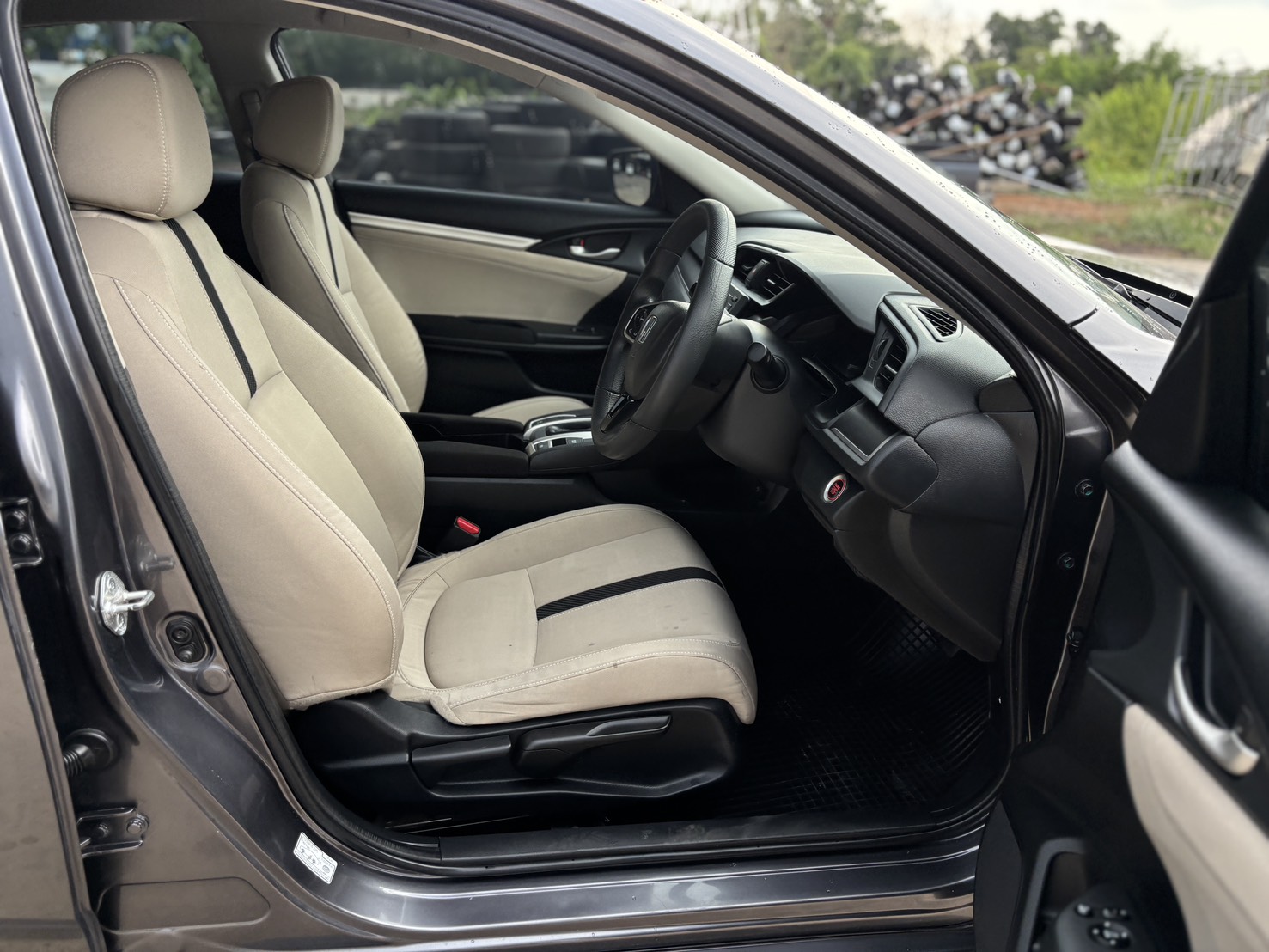 Honda Civic 1.8 E Sedan AT ปี 2017