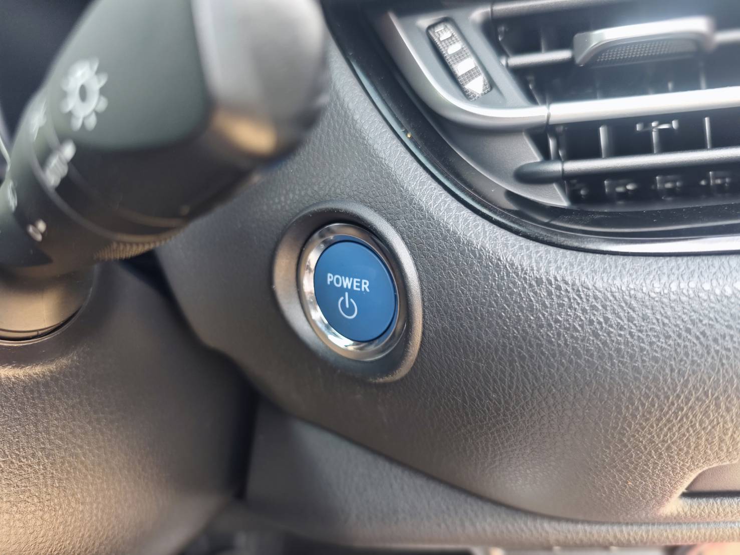 Toyota C-HR 1.8 Hybrid Hi SUV A/T ปี 2018