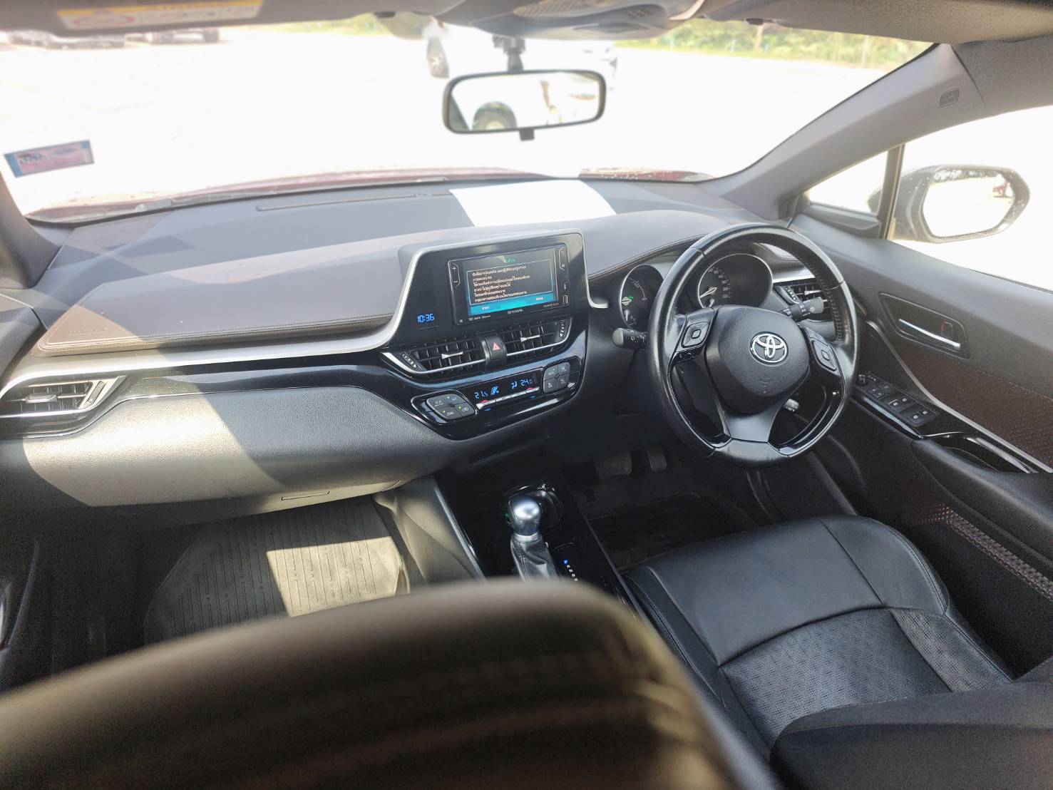 Toyota C-HR 1.8 Hybrid Hi SUV A/T ปี 2018