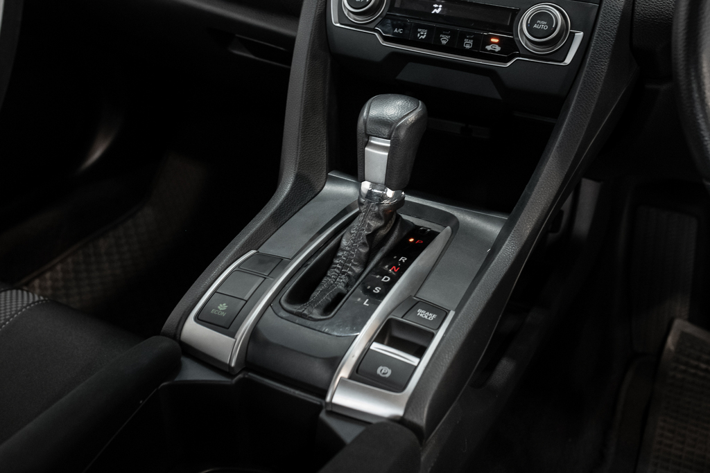 Honda Civic 1.8 E Sedan AT 2019